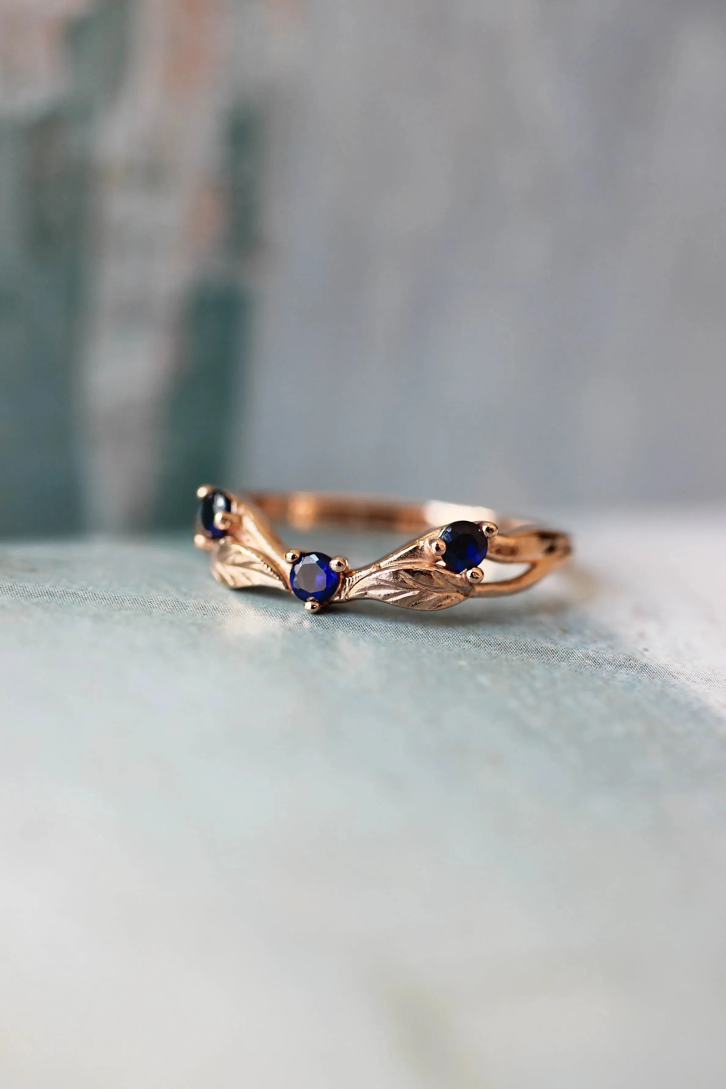 Curved Blue Sapphire Stone Band