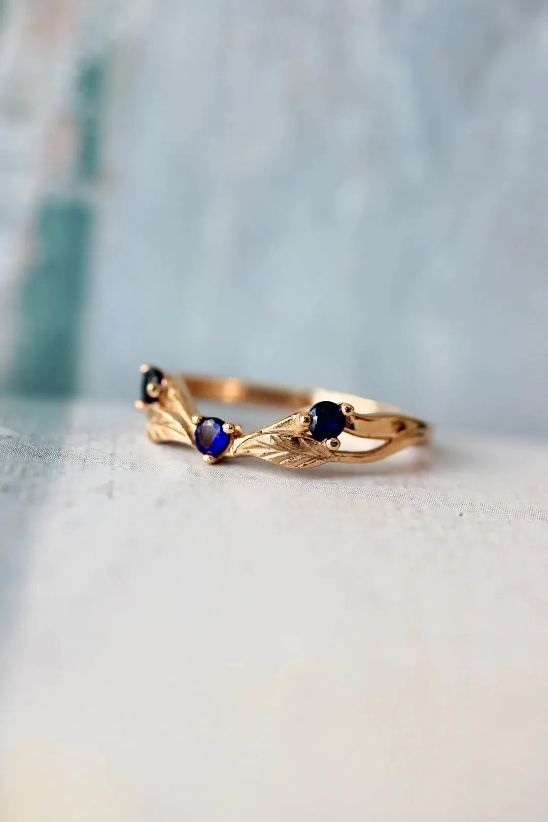 Curved Blue Sapphire Stone Band