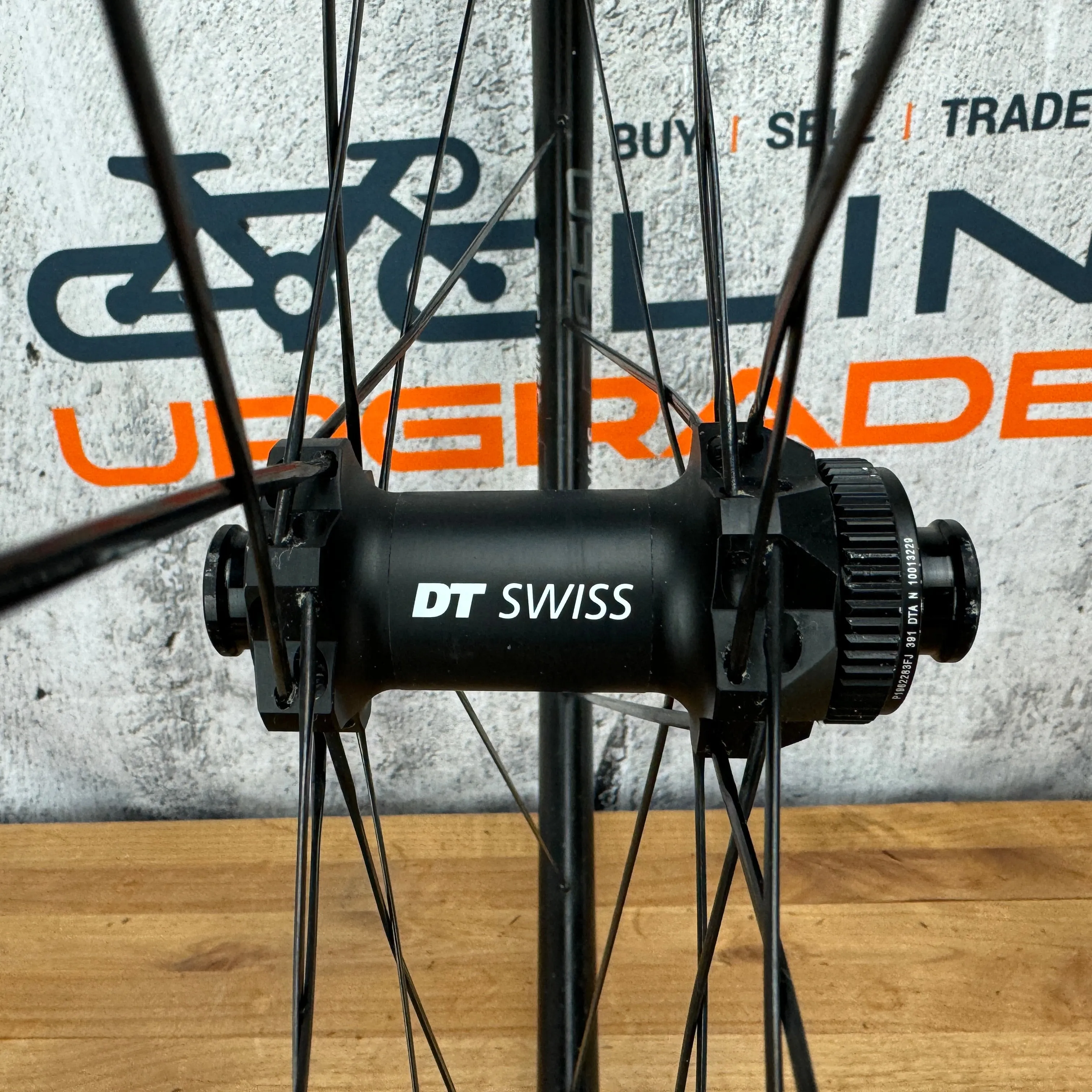 DT Swiss E1850 Spline 23 Alloy Tubeless Disc Brake Wheelset 700c 1818g