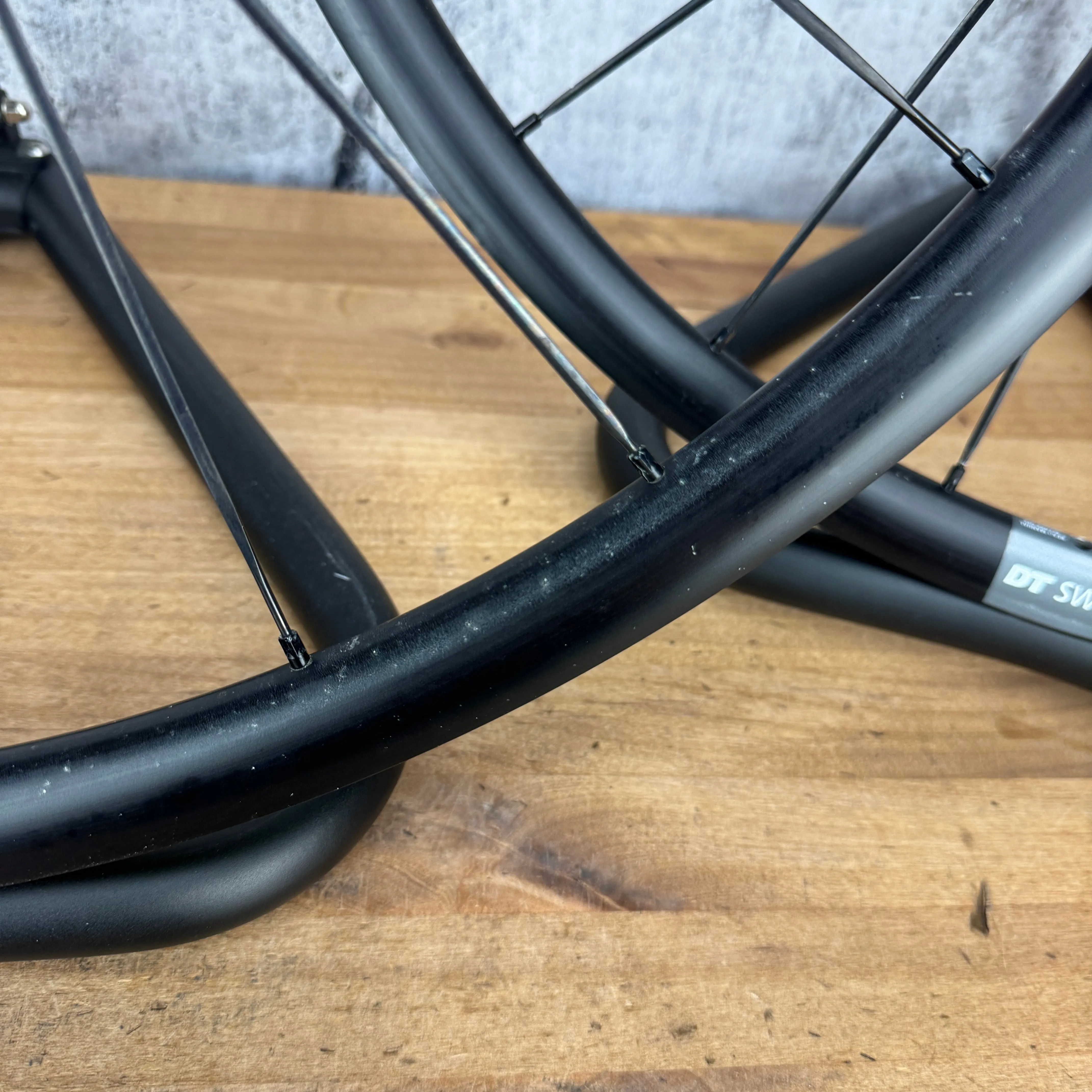 DT Swiss E1850 Spline 23 Alloy Tubeless Disc Brake Wheelset 700c 1818g