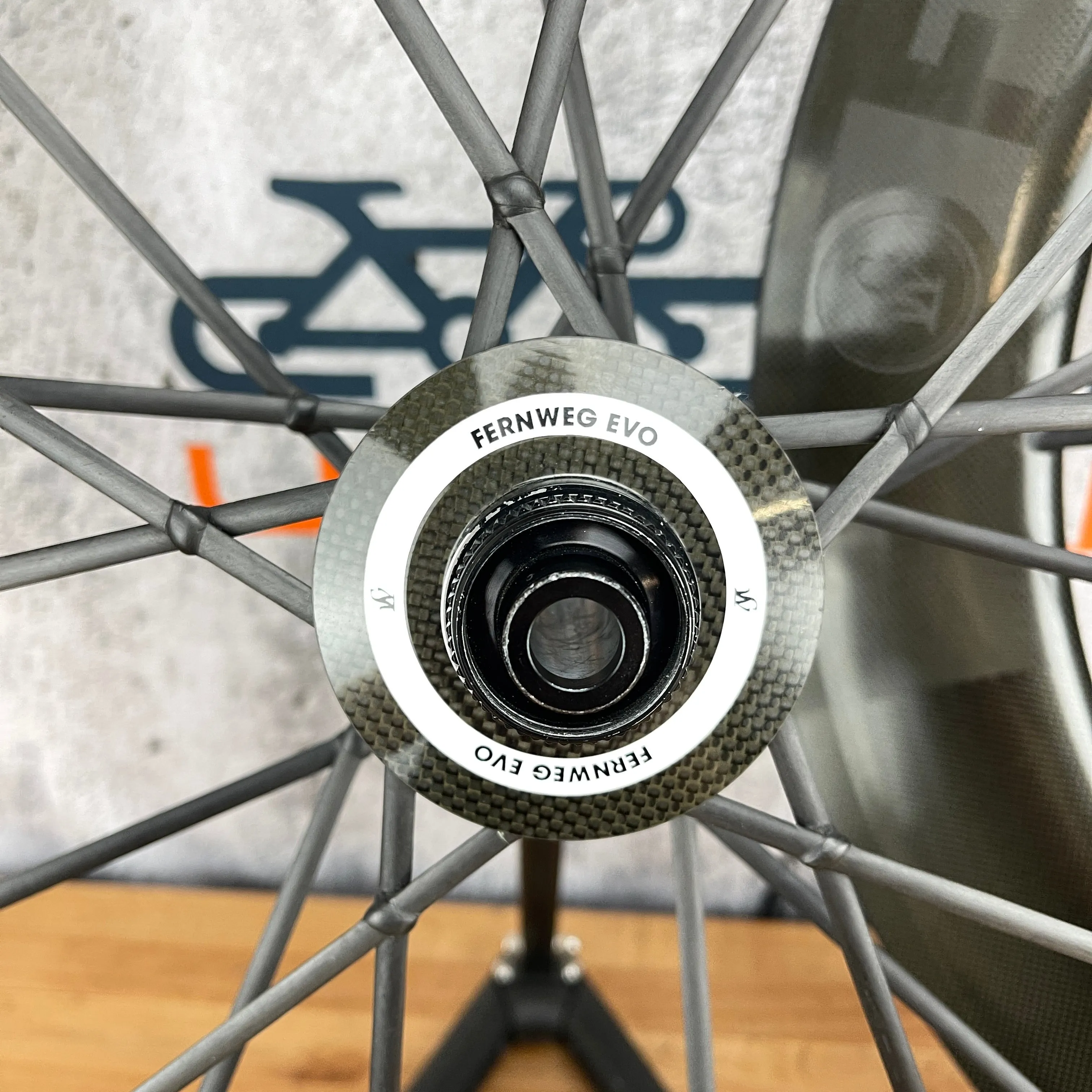 Lightweight Fernweg Evo 63/85 Carbon Tubeless Wheelset 700c Disc Brake 1805g