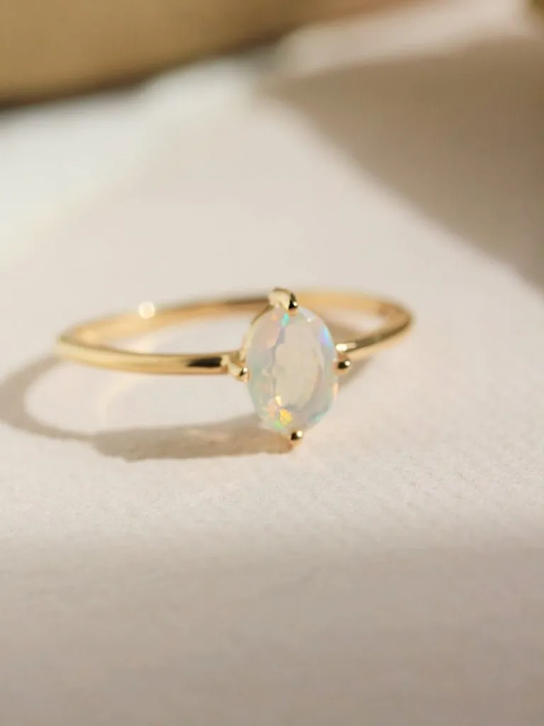 Little Gold Ava Ring (Opal)