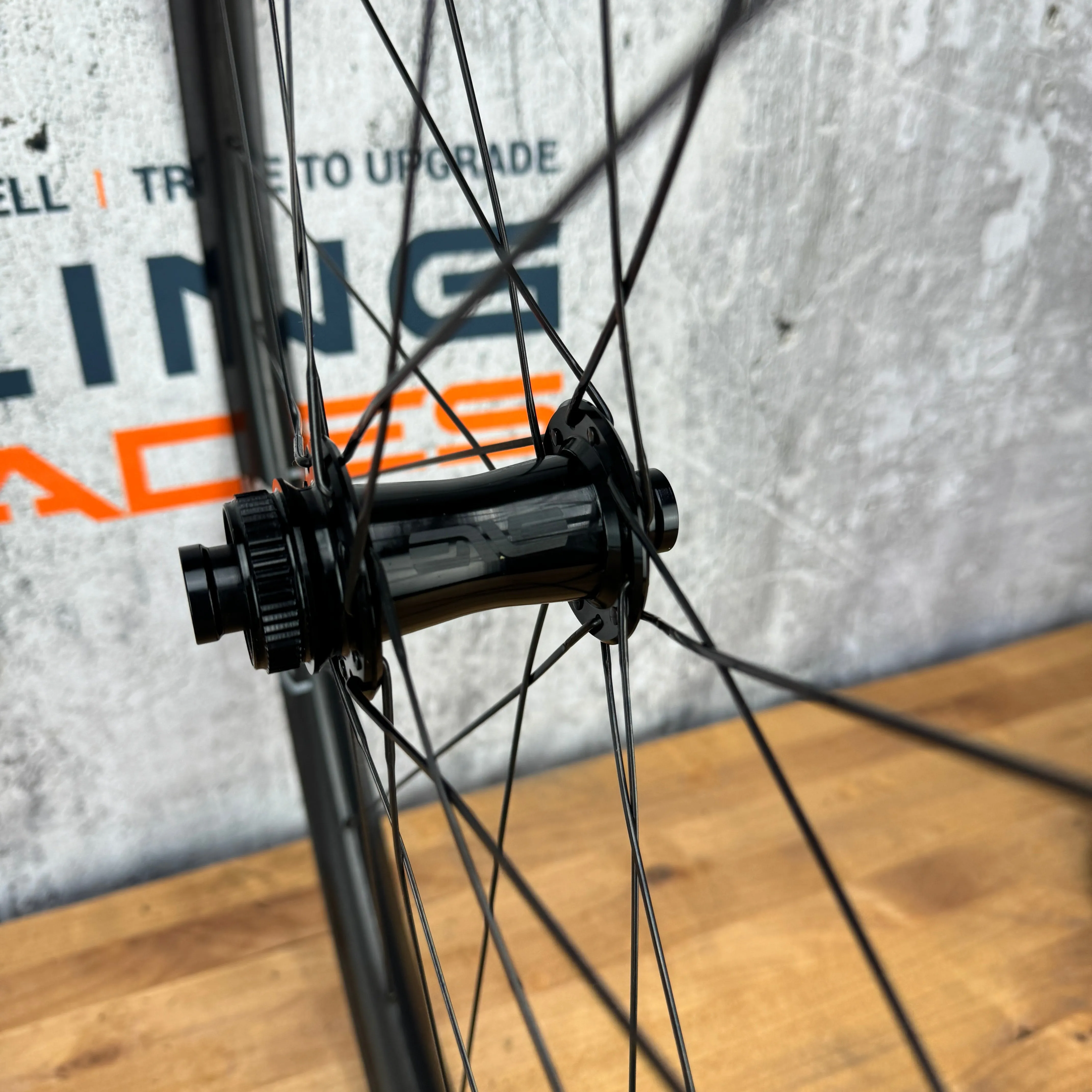 Low Mile! Enve AG25 Carbon Disc Brake Tubeless Hookless Bike Wheelset 700c 1432g