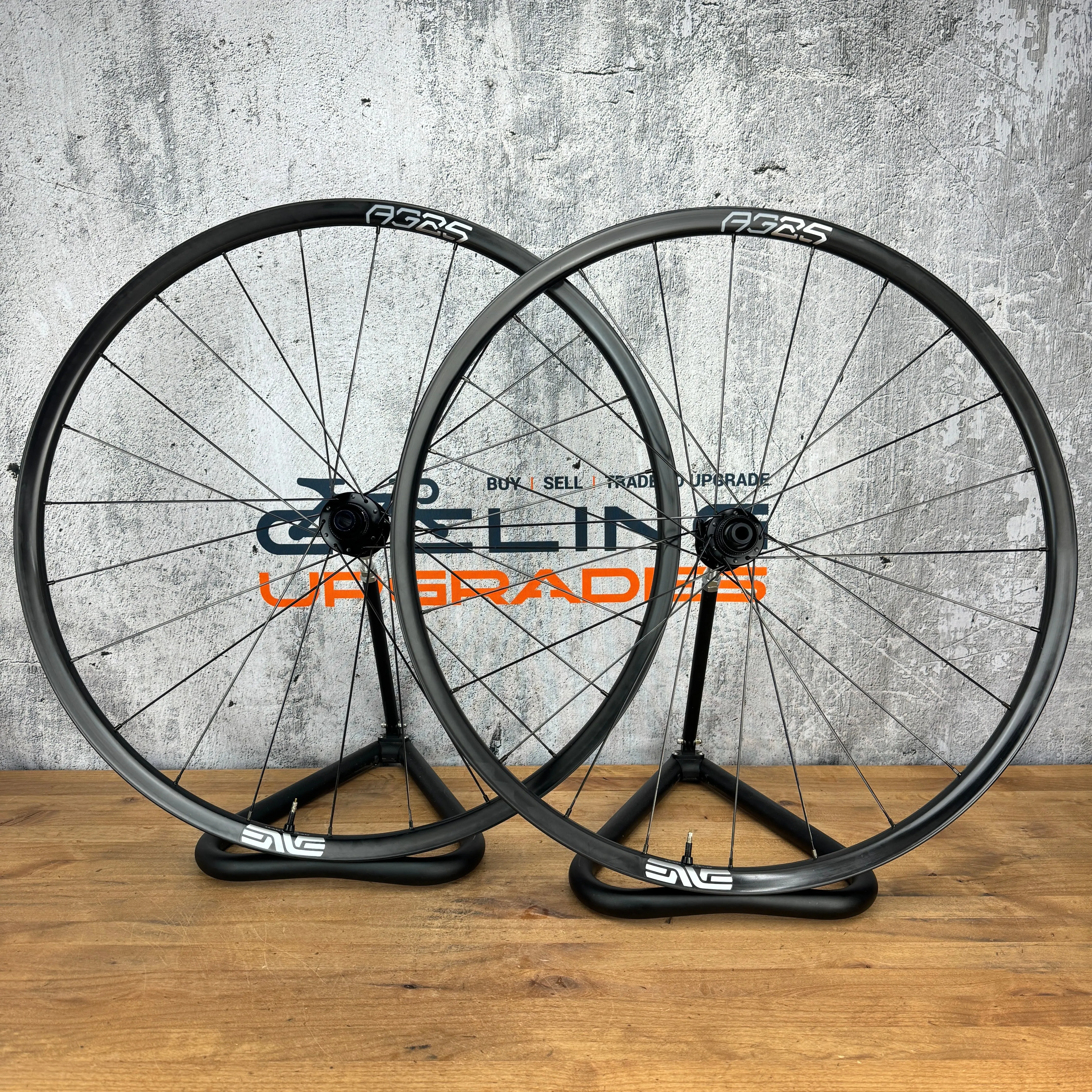 Low Mile! Enve AG25 Carbon Disc Brake Tubeless Hookless Bike Wheelset 700c 1432g