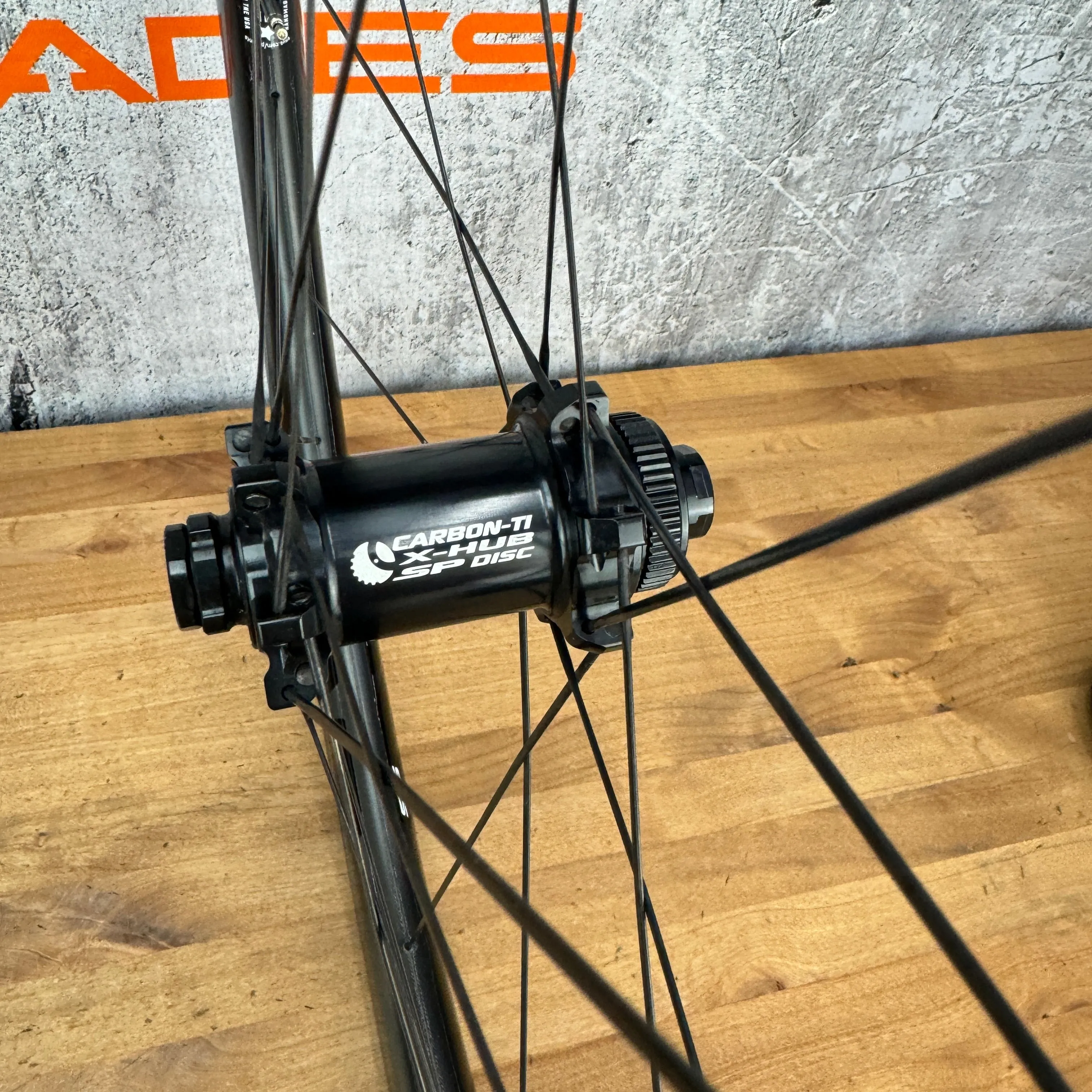Low Mile! Enve SES 3.4 AR Carbon Disc Brake Tubeless Carbon-Ti Wheelset 700c
