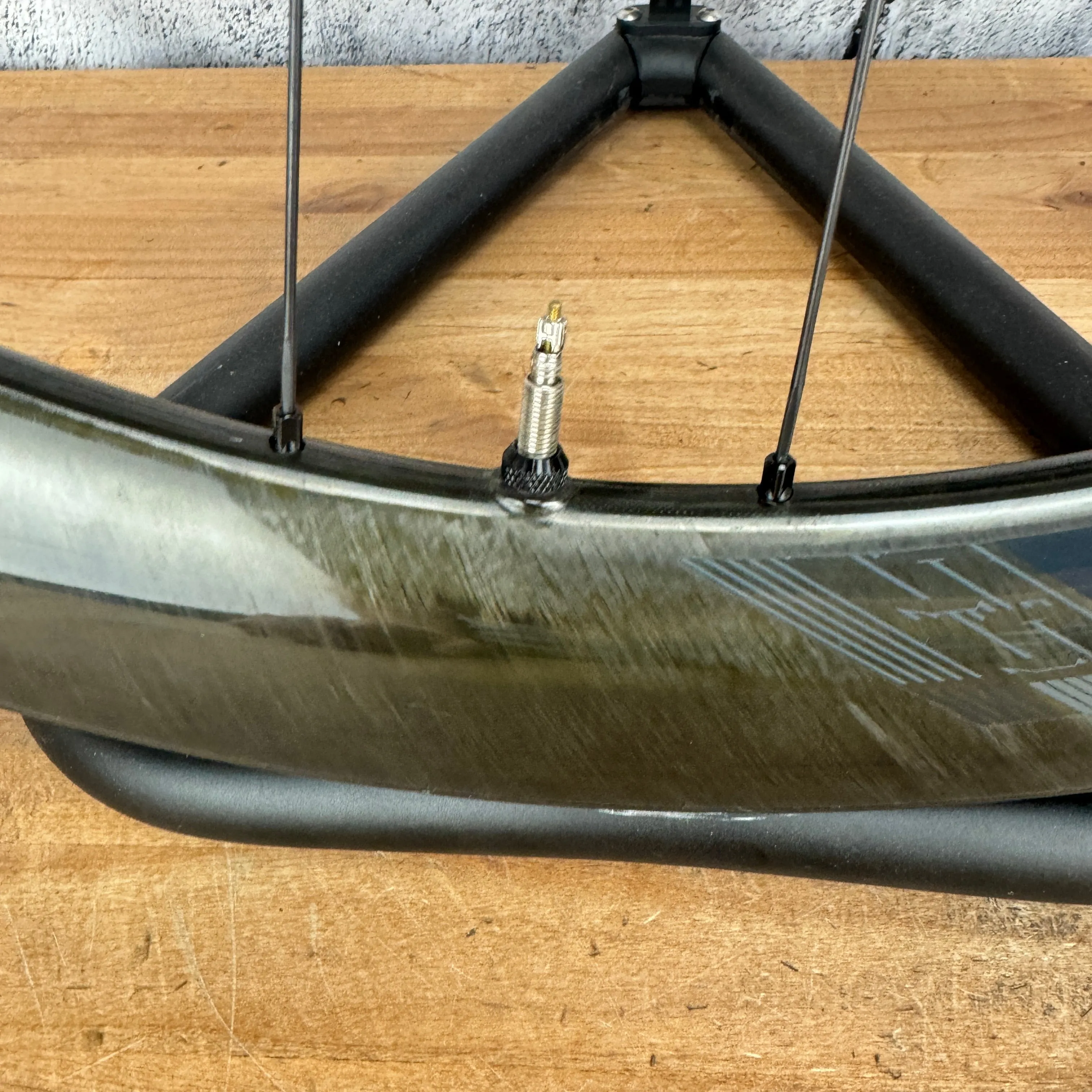 Low Mile! Fulcrum Wind 55 DB Carbon Tubeless Disc Wheelset 700c 1684g