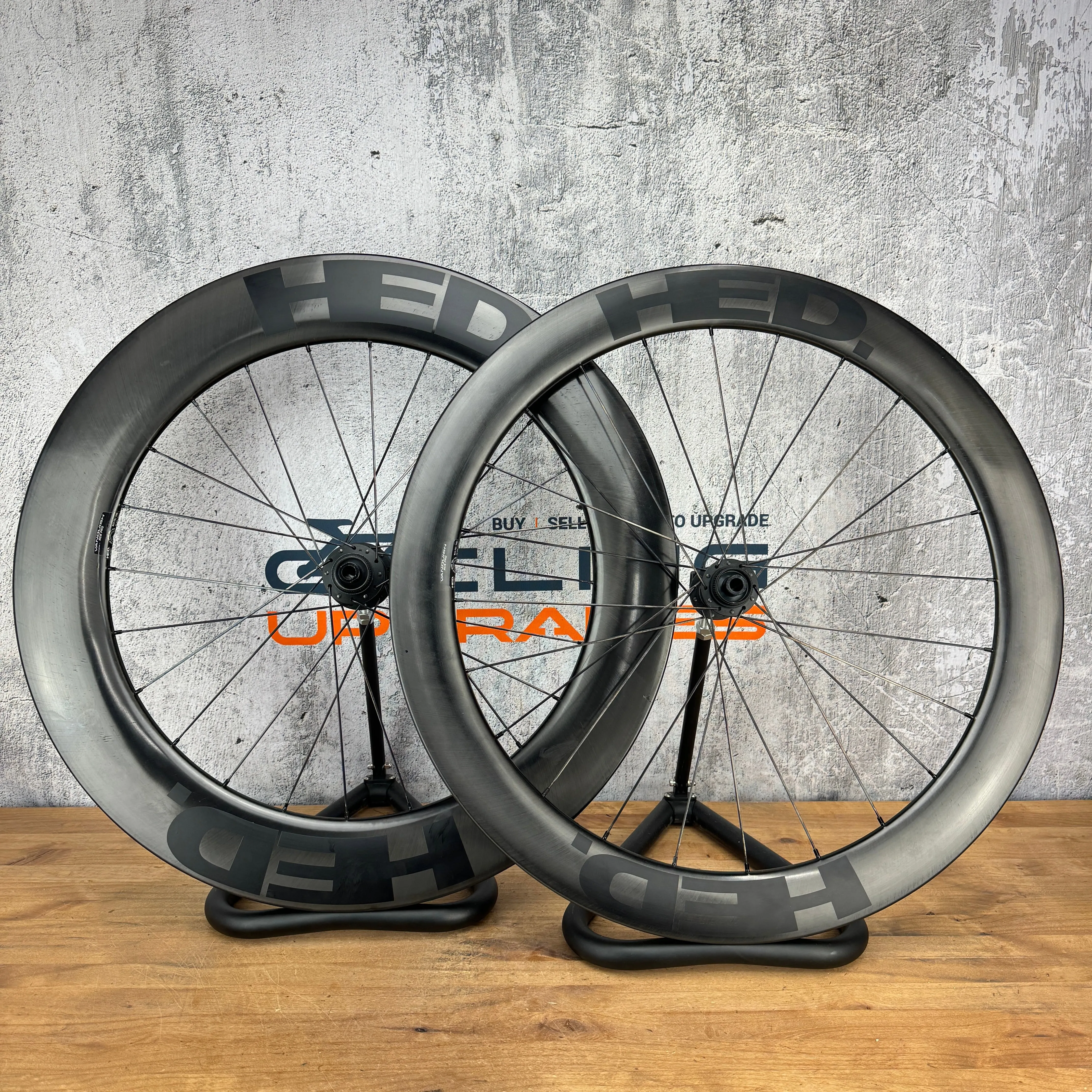 Low Mile! HED Vanquish RC6/RC8 Pro Carbon Disc Brake Wheelset w/ CeramicSpeed