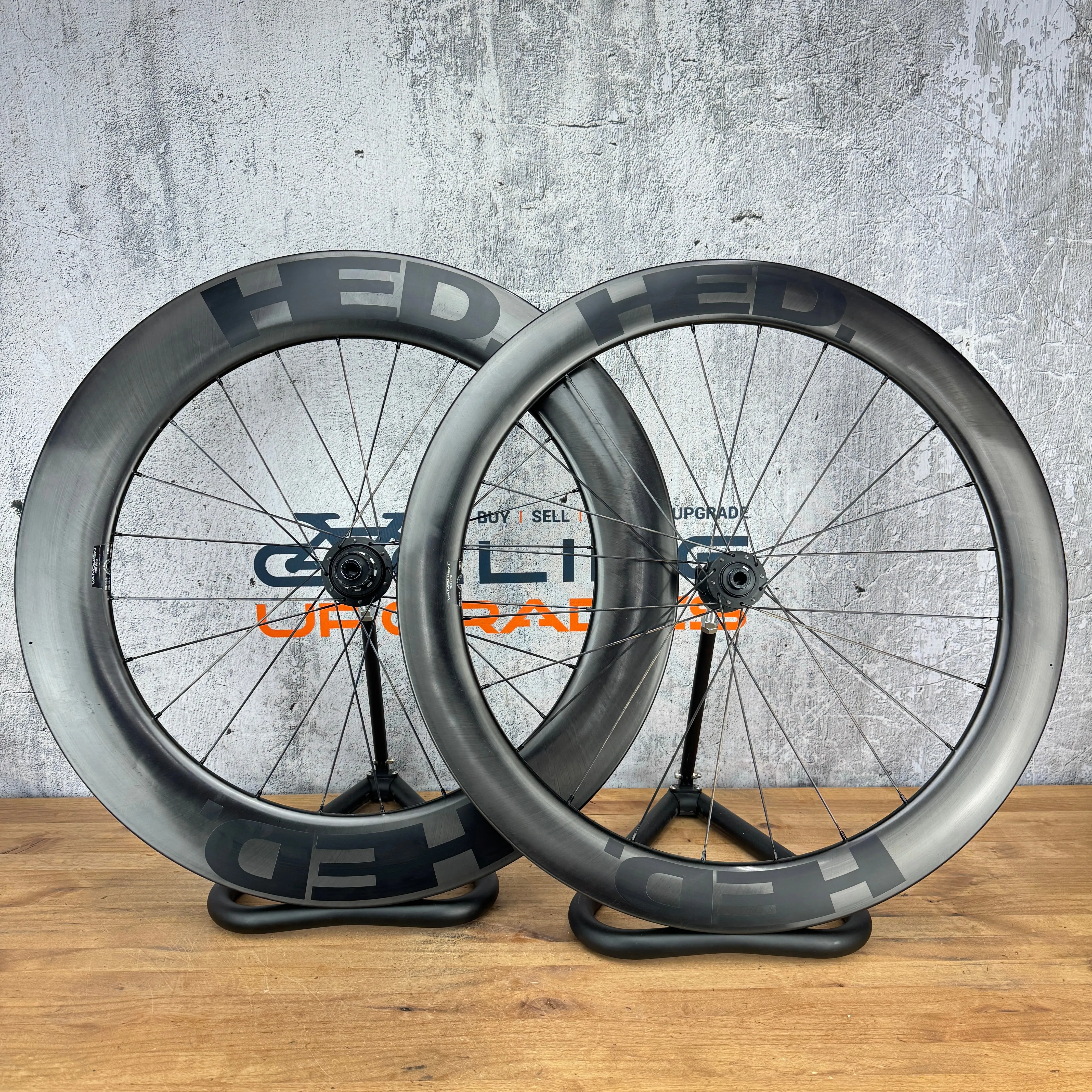 Low Mile! HED Vanquish RC6/RC8 Pro Carbon Disc Brake Wheelset w/ CeramicSpeed
