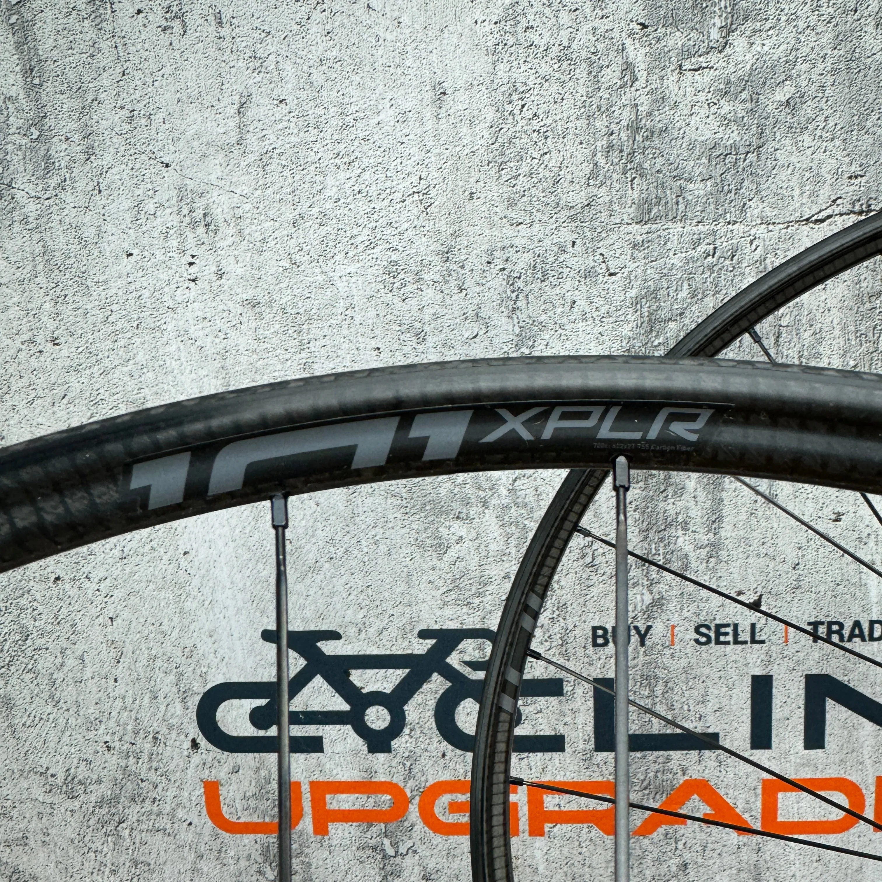 Low Mile! Zipp 101 XPLR Carbon Tubeless Hookless Gravel Disc Wheelset 700c 1707g
