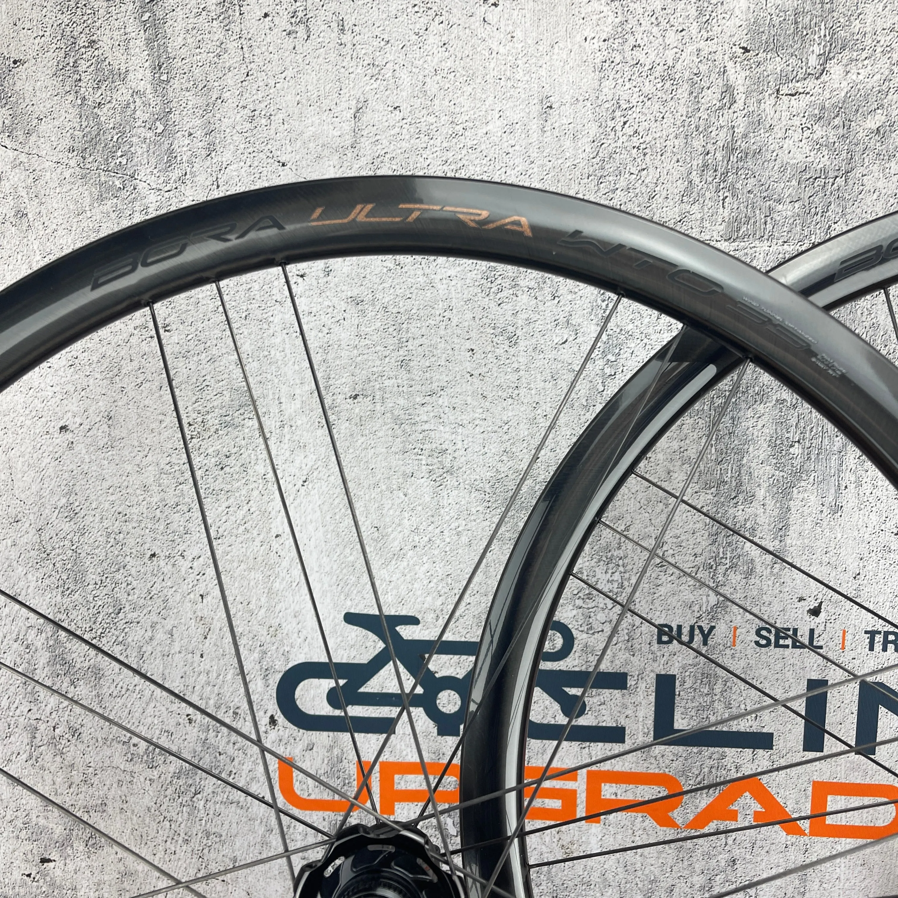 Mint! Campagnolo Bora Ultra WTO 33 Carbon CULT Tubeless Disc Wheelset 700c 1406g