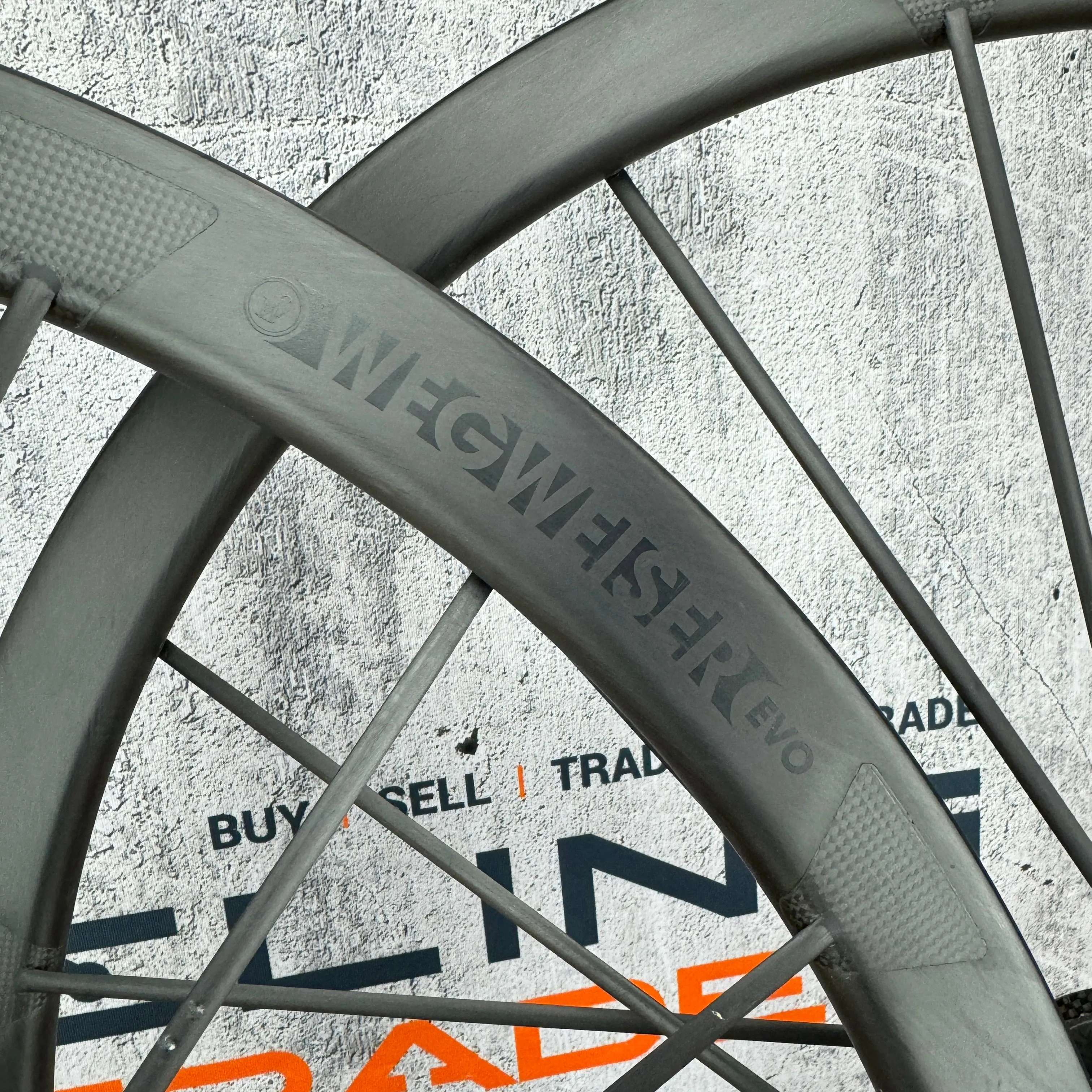 Mint! Lightweight Wegweiser EVO Carbon Tubeless Disc Brake Wheelset 700c 1436g