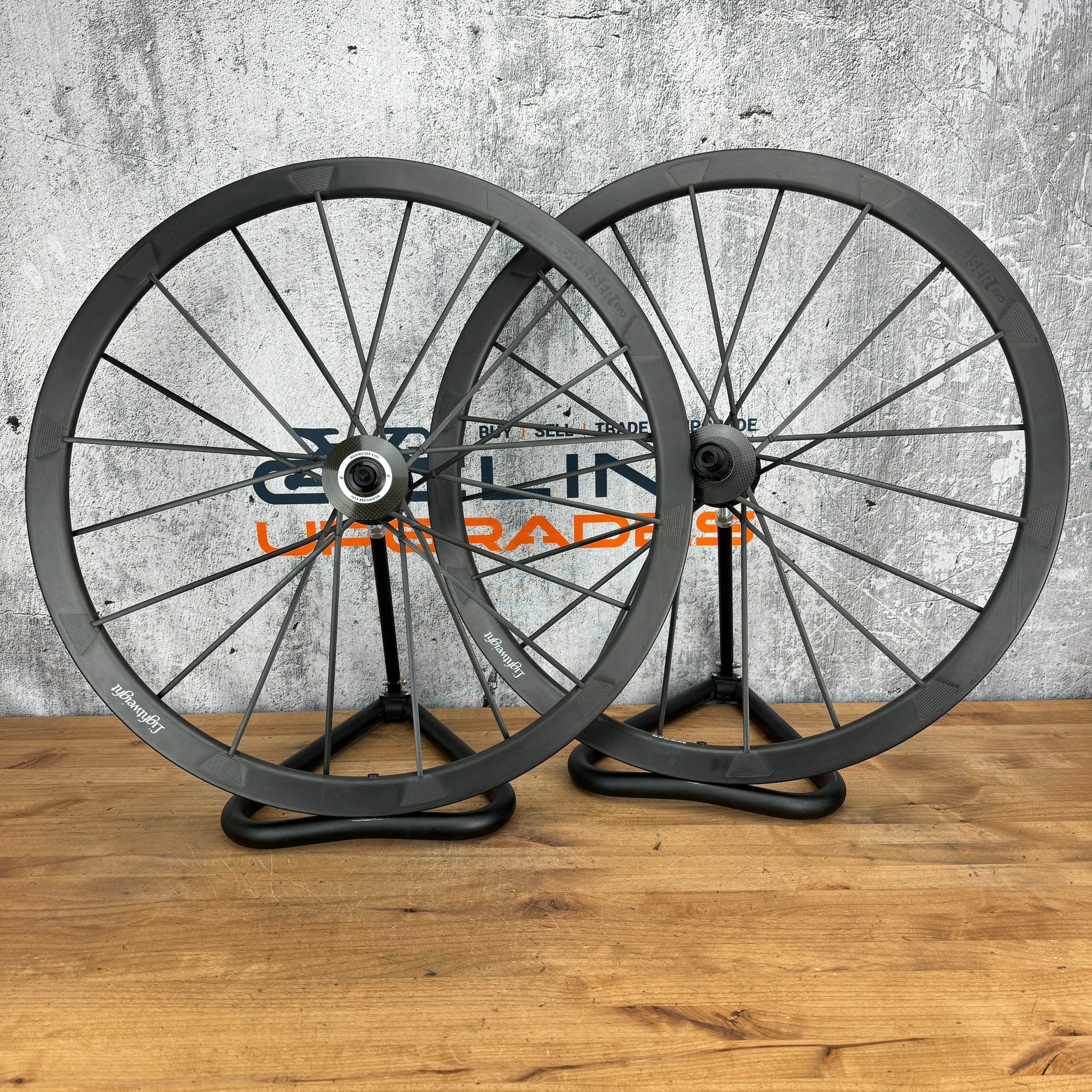 Mint! Lightweight Wegweiser EVO Carbon Tubeless Disc Brake Wheelset 700c 1436g