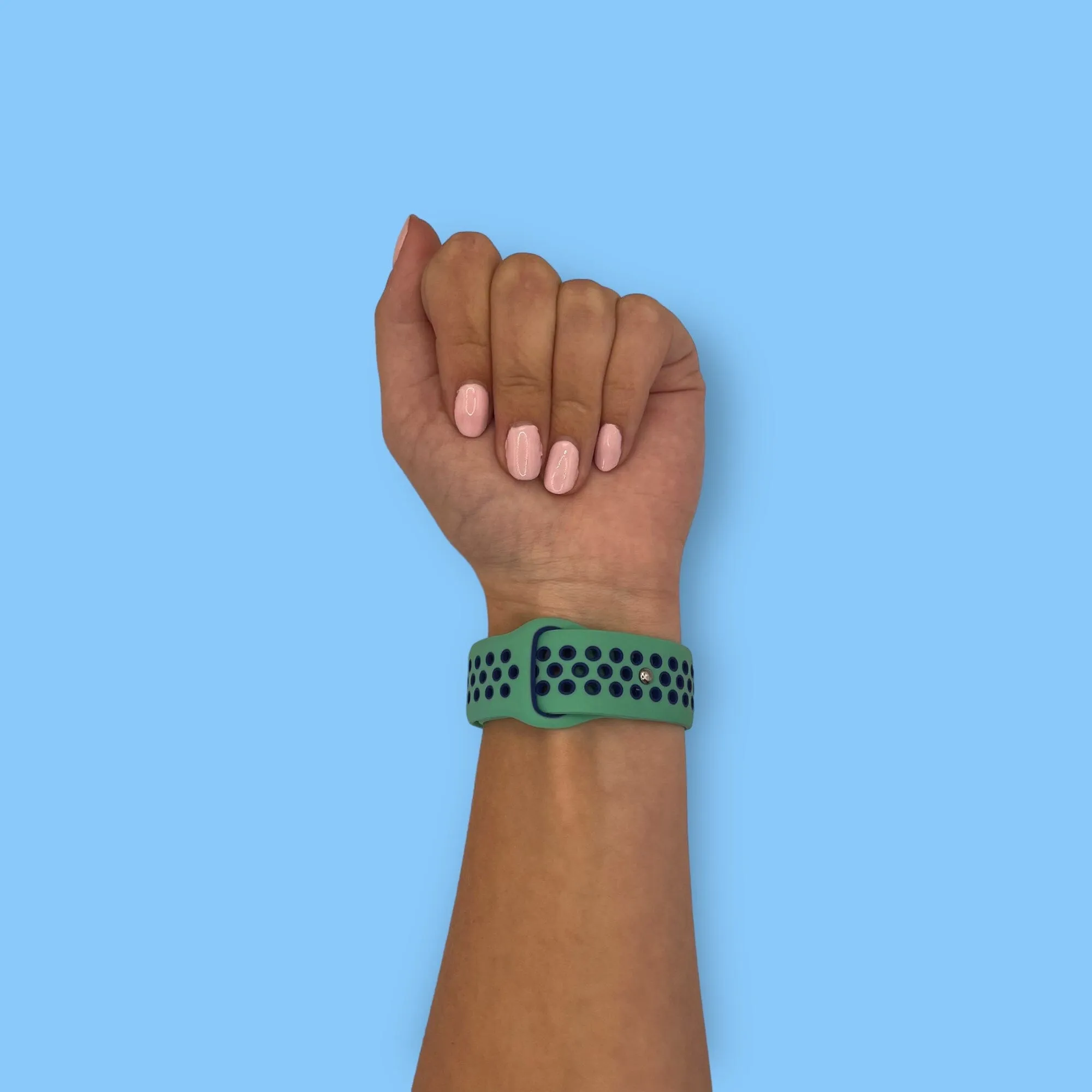 Replacement Silicone Sports Watch Band Compatible with the Fitbit Charge 3 & Charge 4