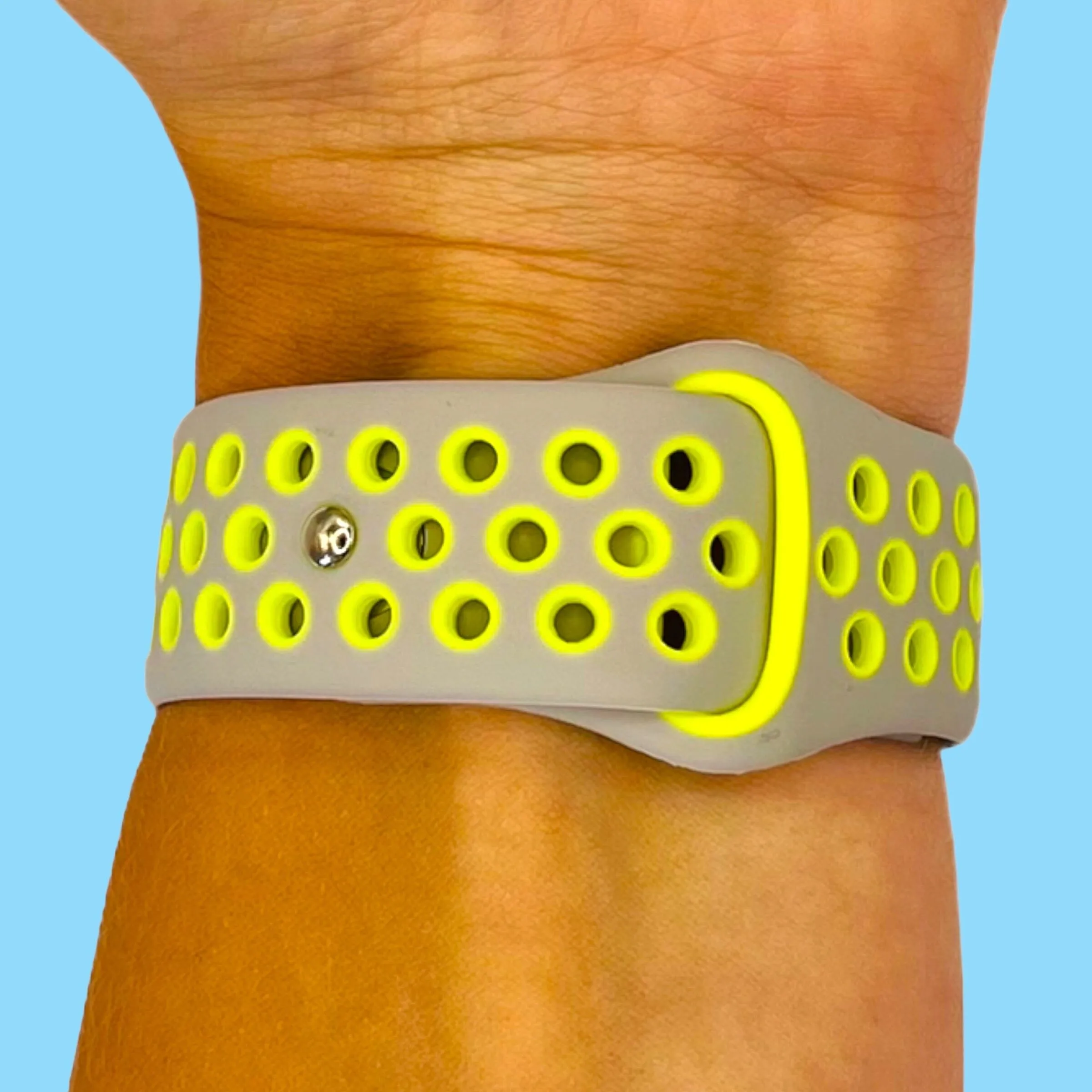Replacement Silicone Sports Watch Band Compatible with the Fitbit Charge 3 & Charge 4