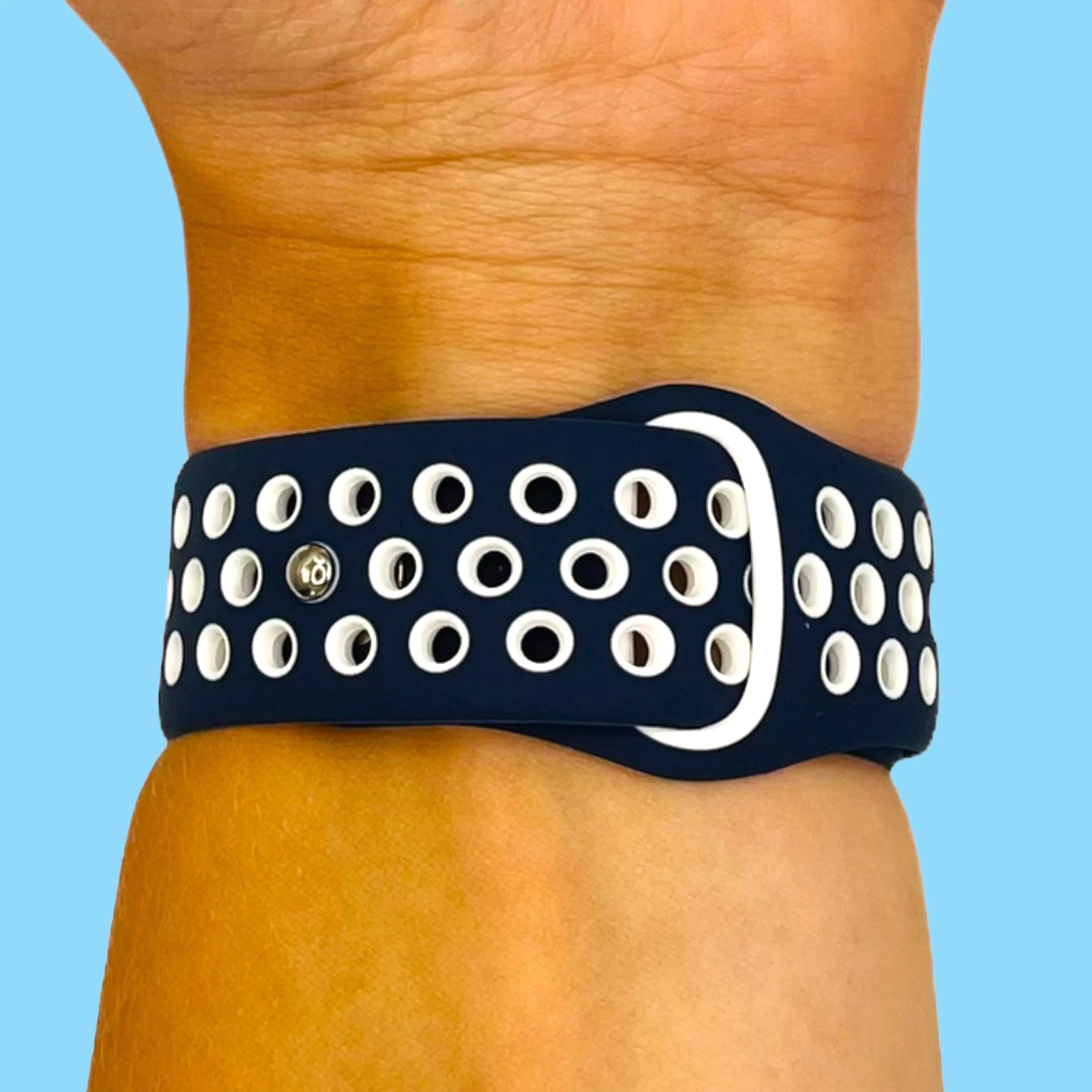 Replacement Silicone Sports Watch Band Compatible with the Fitbit Charge 3 & Charge 4