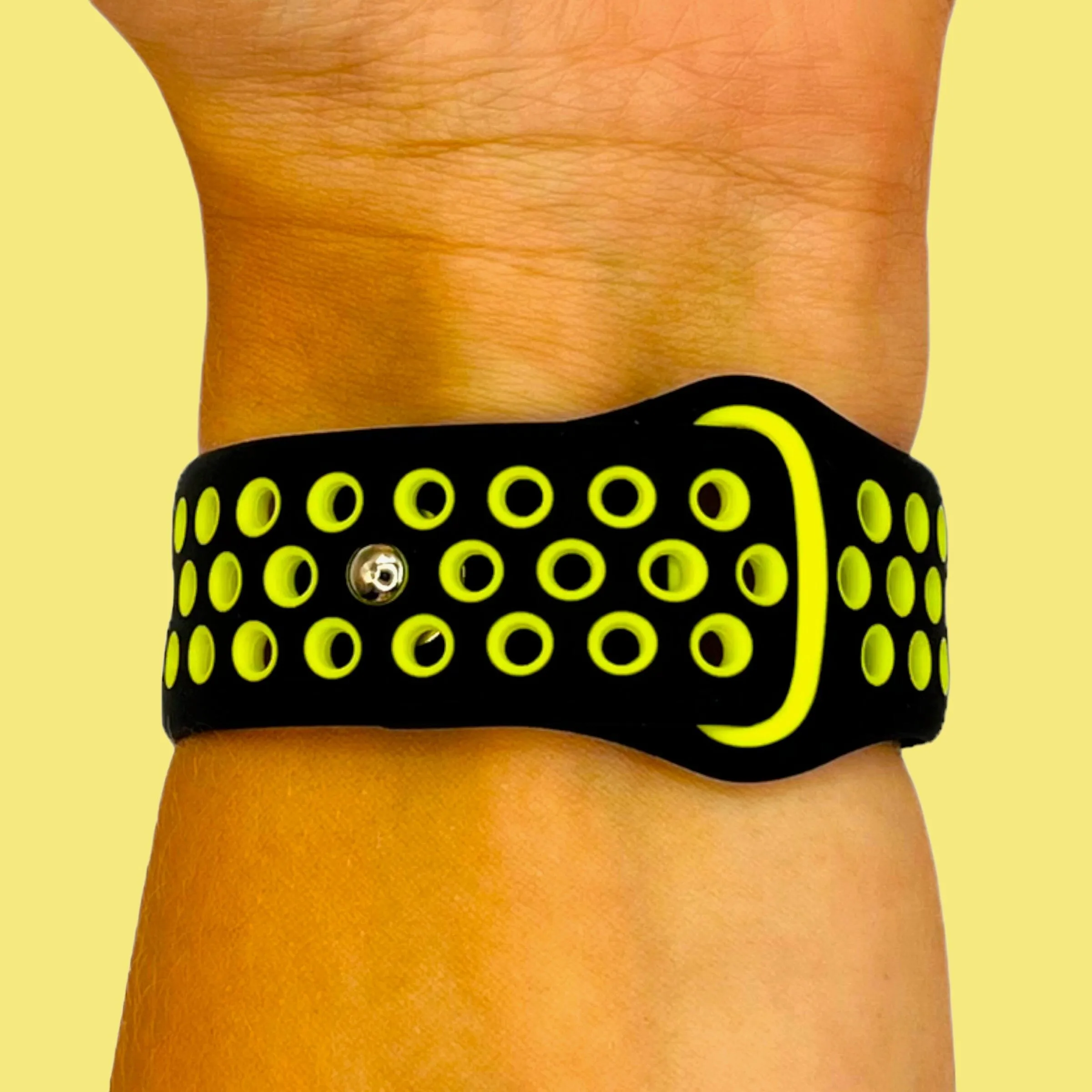 Replacement Silicone Sports Watch Band Compatible with the Fitbit Charge 3 & Charge 4