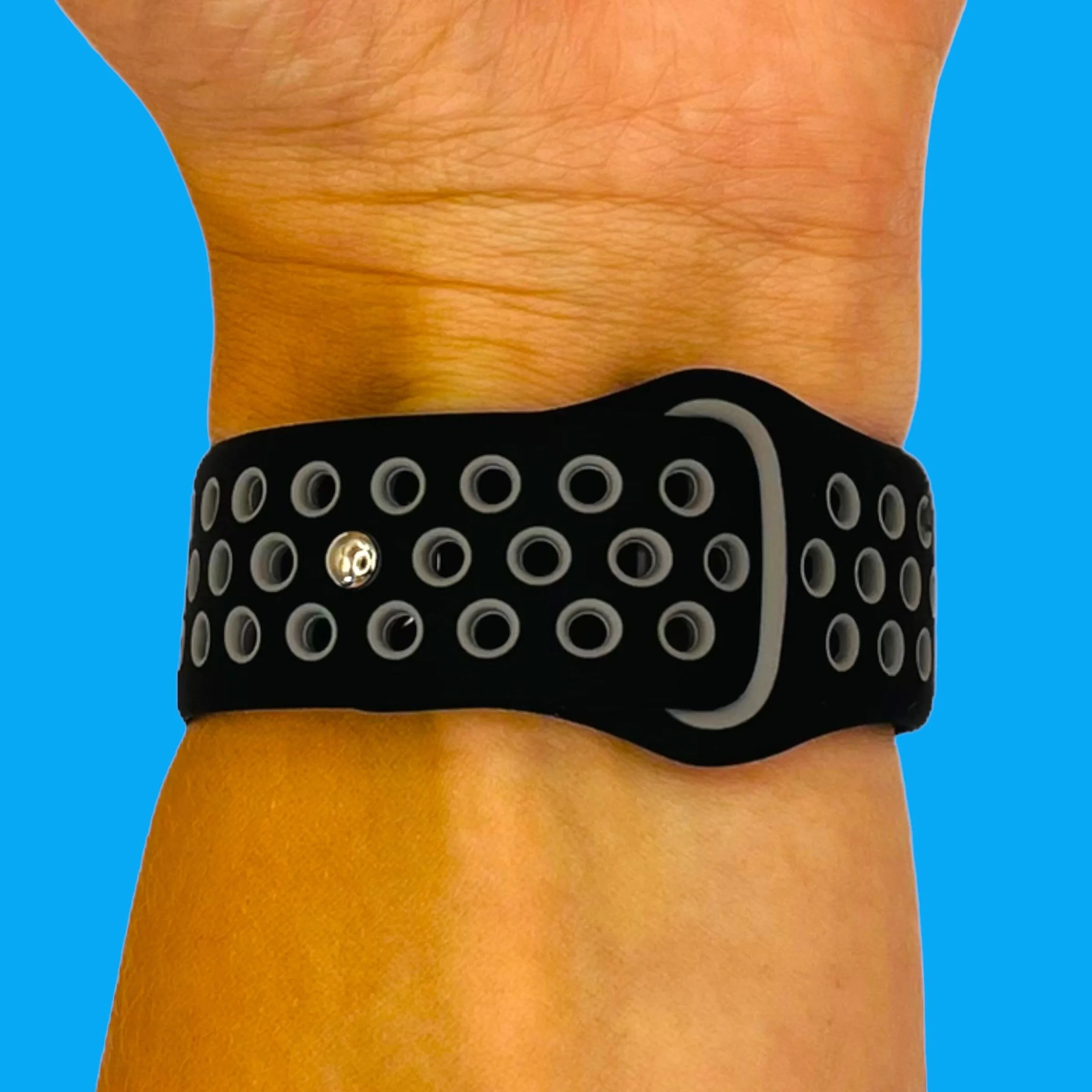 Replacement Silicone Sports Watch Band Compatible with the Fitbit Charge 3 & Charge 4