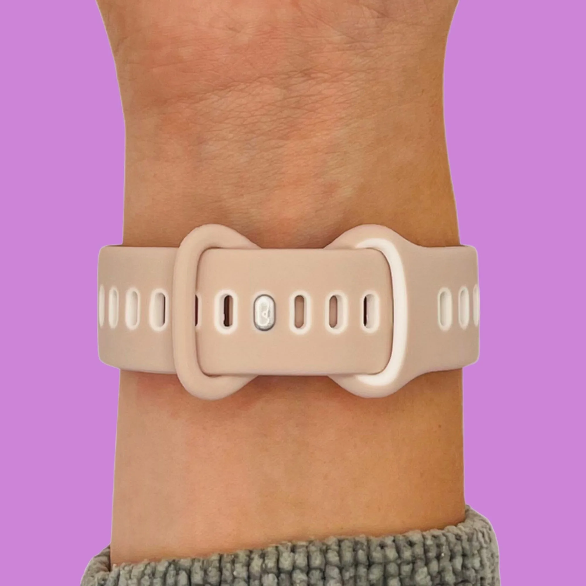 Replacement Silicone Sports Watch Straps Compatible with the Fitbit Charge 5