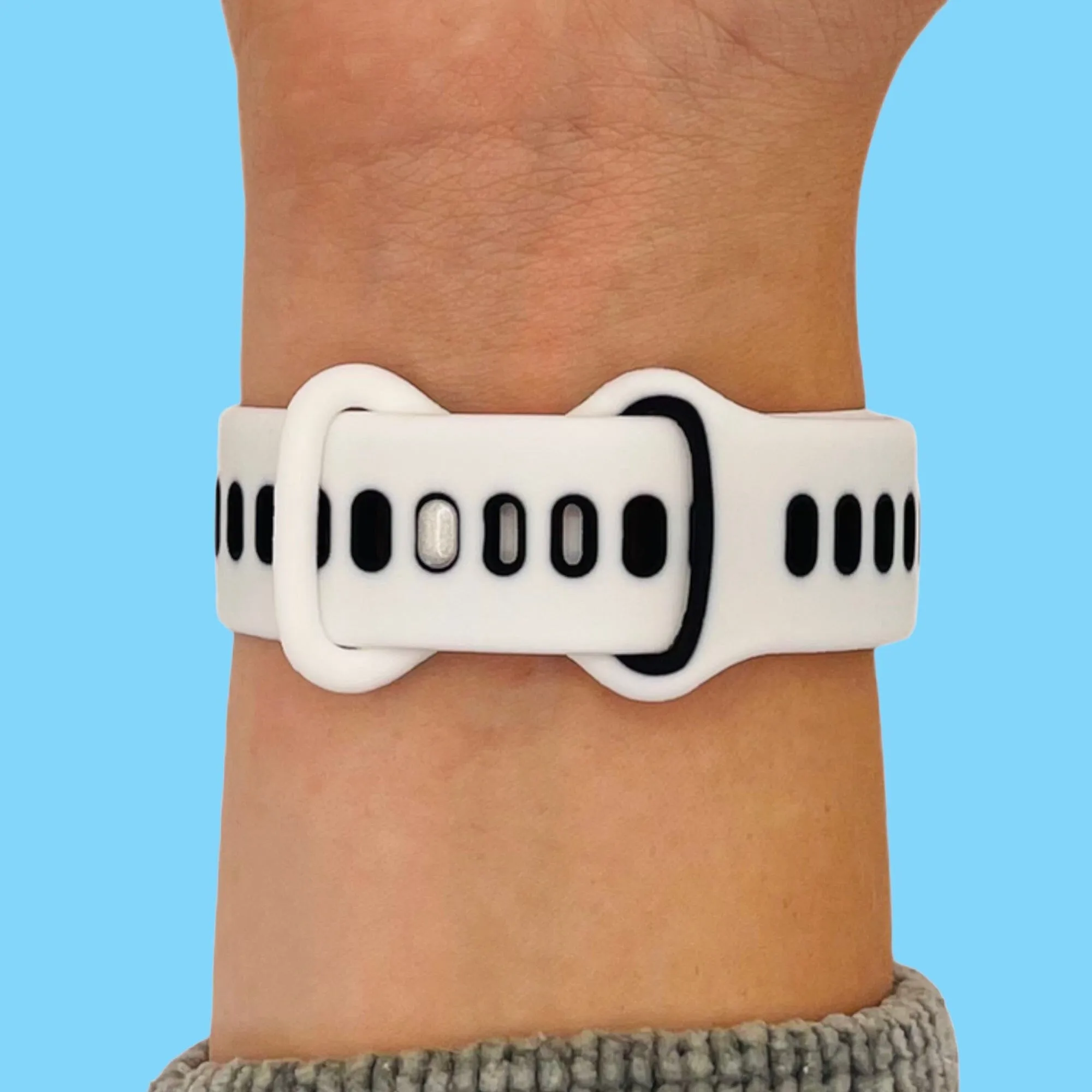 Replacement Silicone Sports Watch Straps Compatible with the Fitbit Charge 5