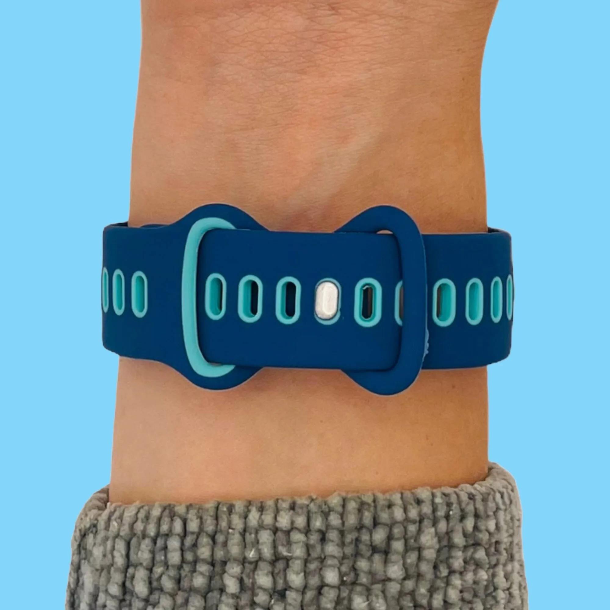 Replacement Silicone Sports Watch Straps Compatible with the Fitbit Charge 5