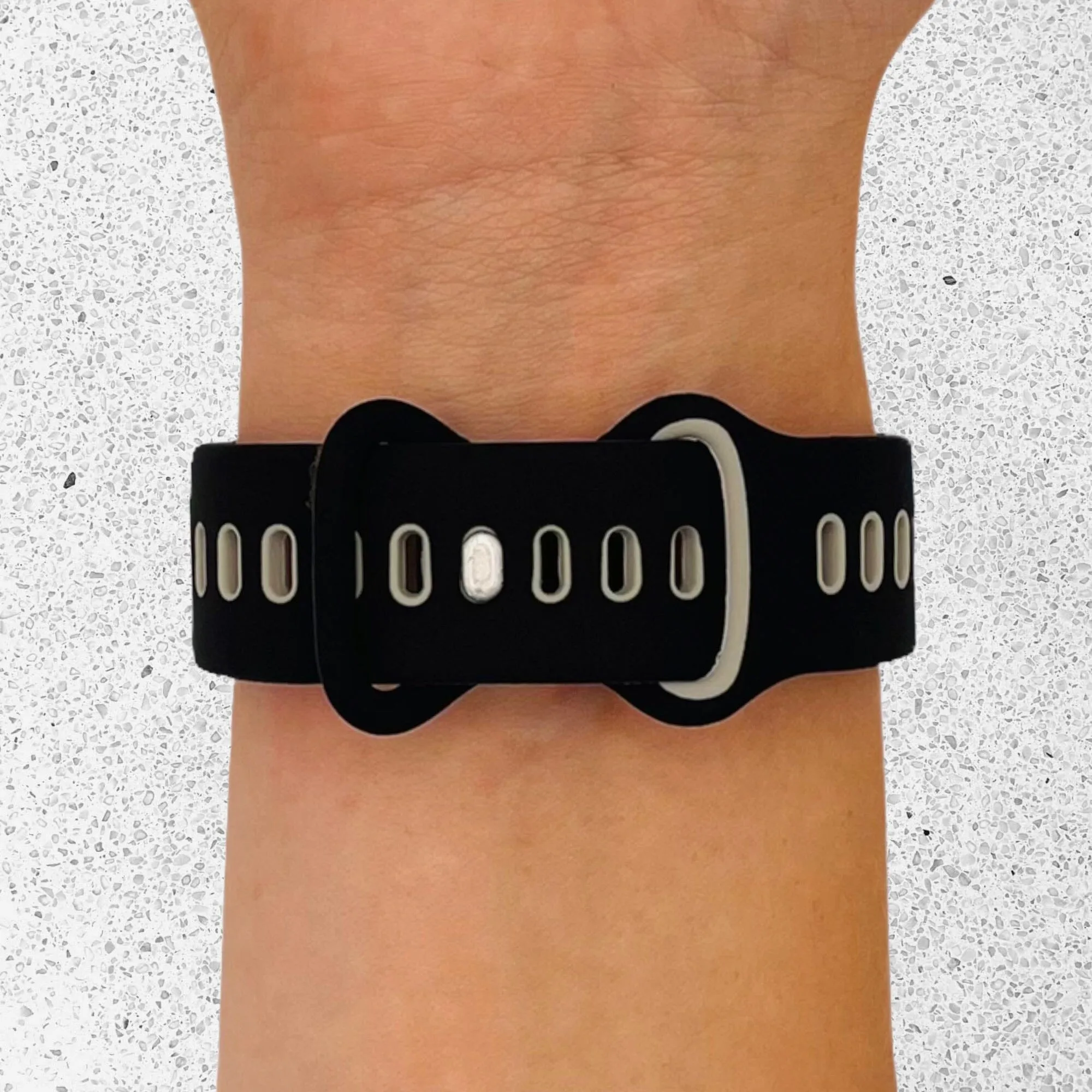 Replacement Silicone Sports Watch Straps Compatible with the Fitbit Charge 5