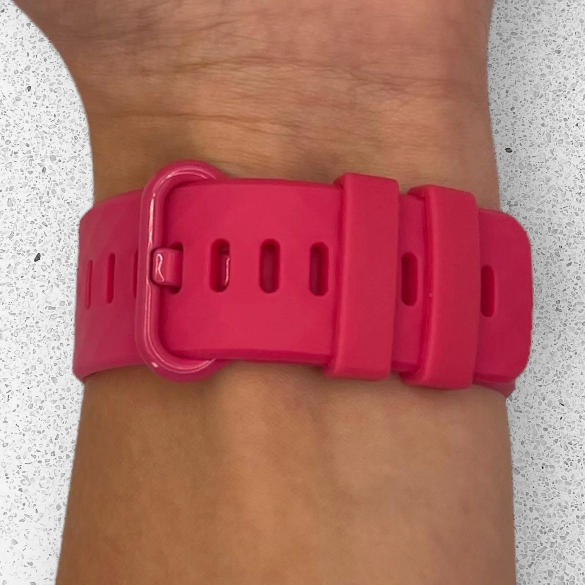 Replacement Silicone Watch Straps Compatible with the Fitbit Charge 3 & Charge 4
