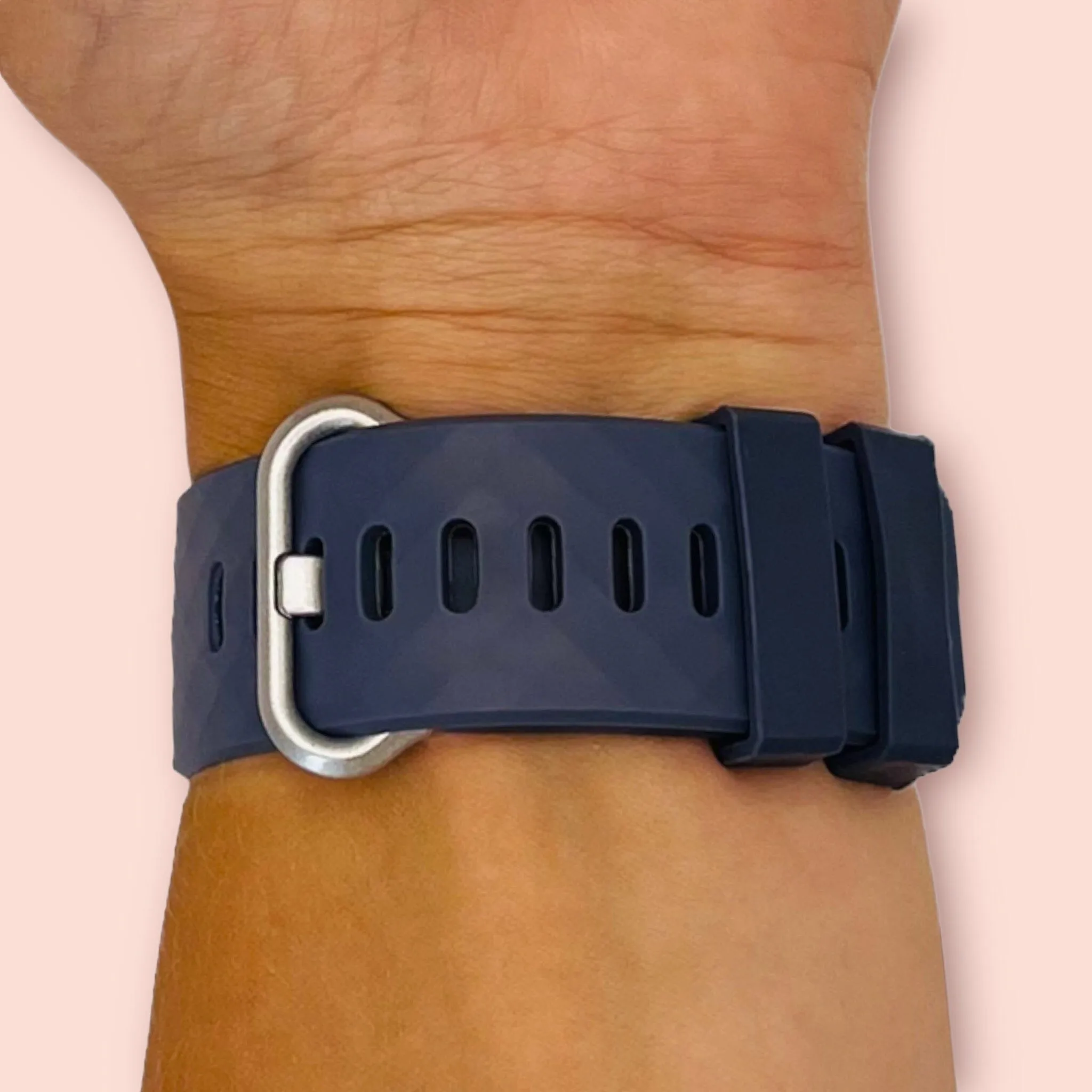 Replacement Silicone Watch Straps Compatible with the Fitbit Charge 3 & Charge 4