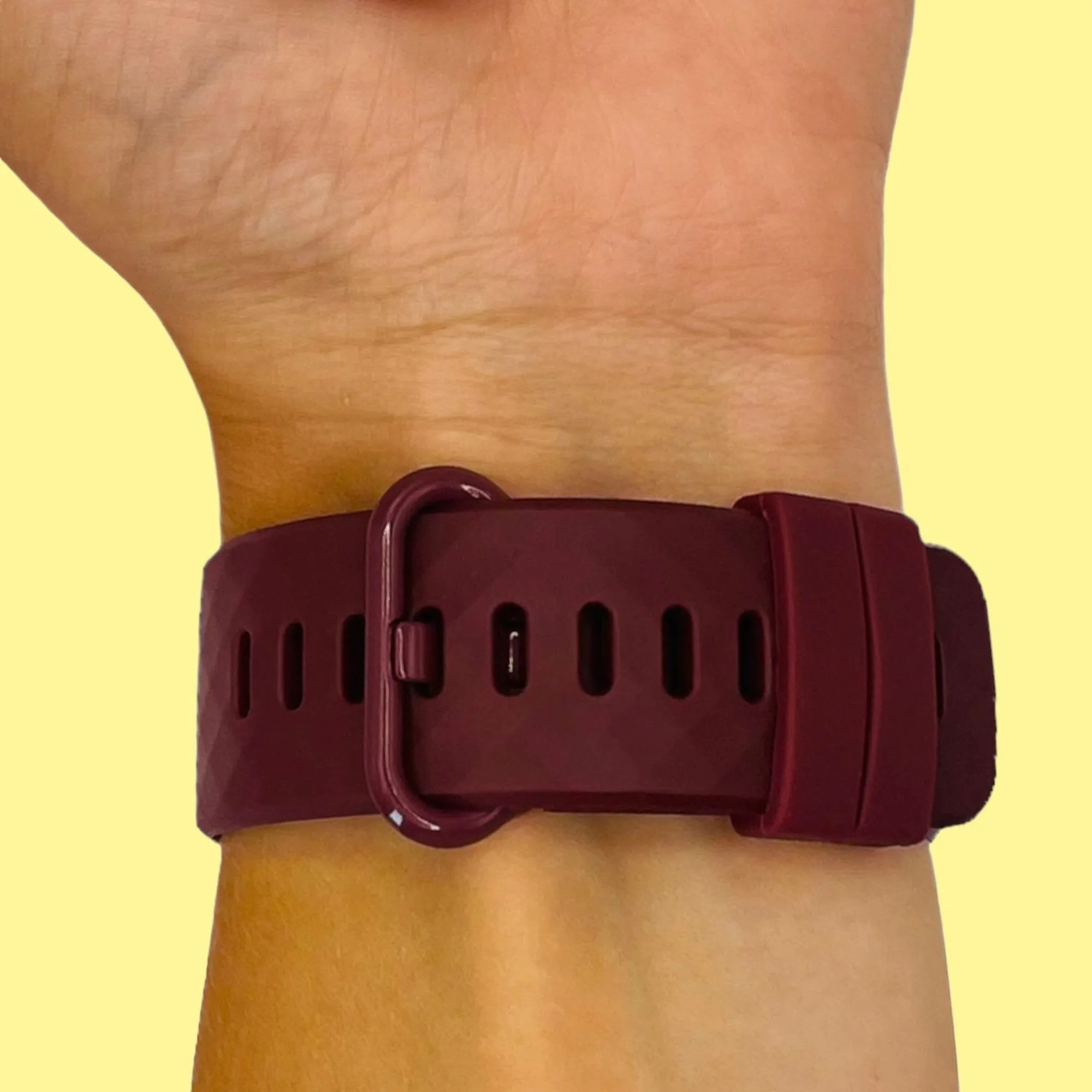 Replacement Silicone Watch Straps Compatible with the Fitbit Charge 3 & Charge 4