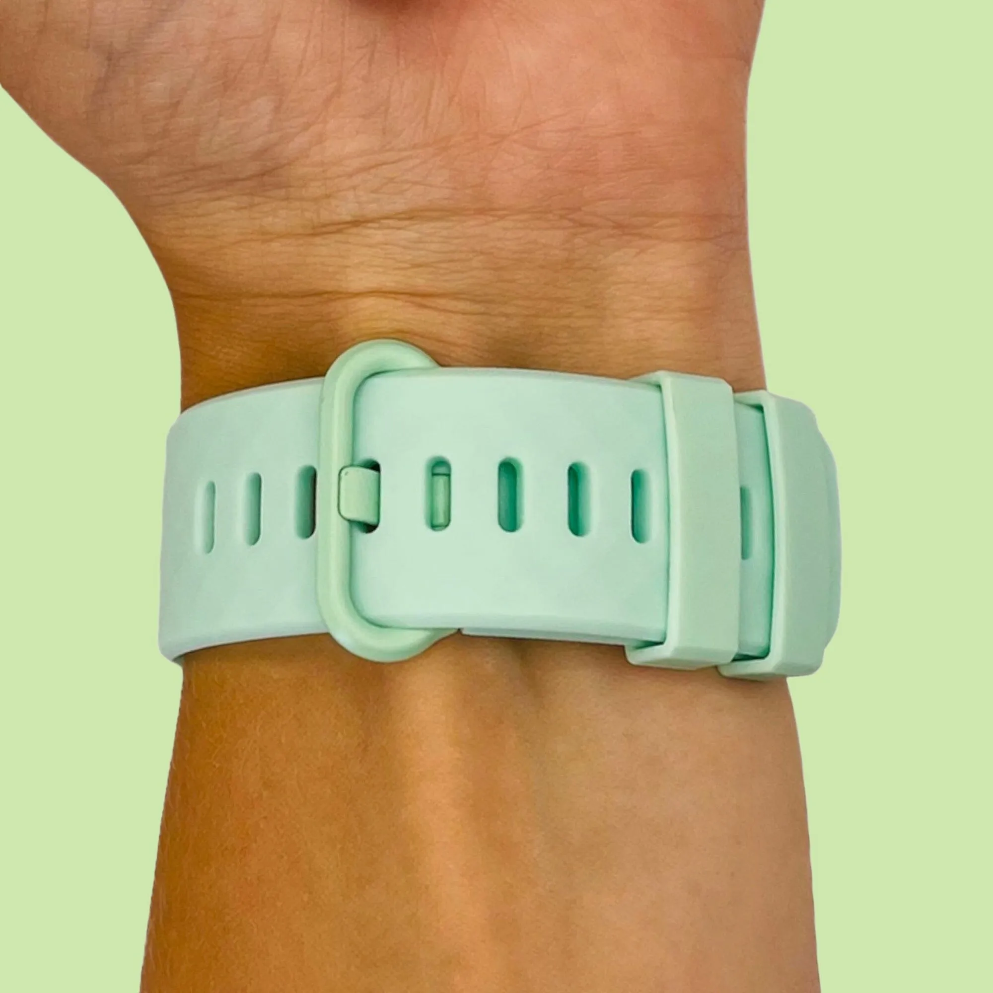 Replacement Silicone Watch Straps Compatible with the Fitbit Charge 3 & Charge 4