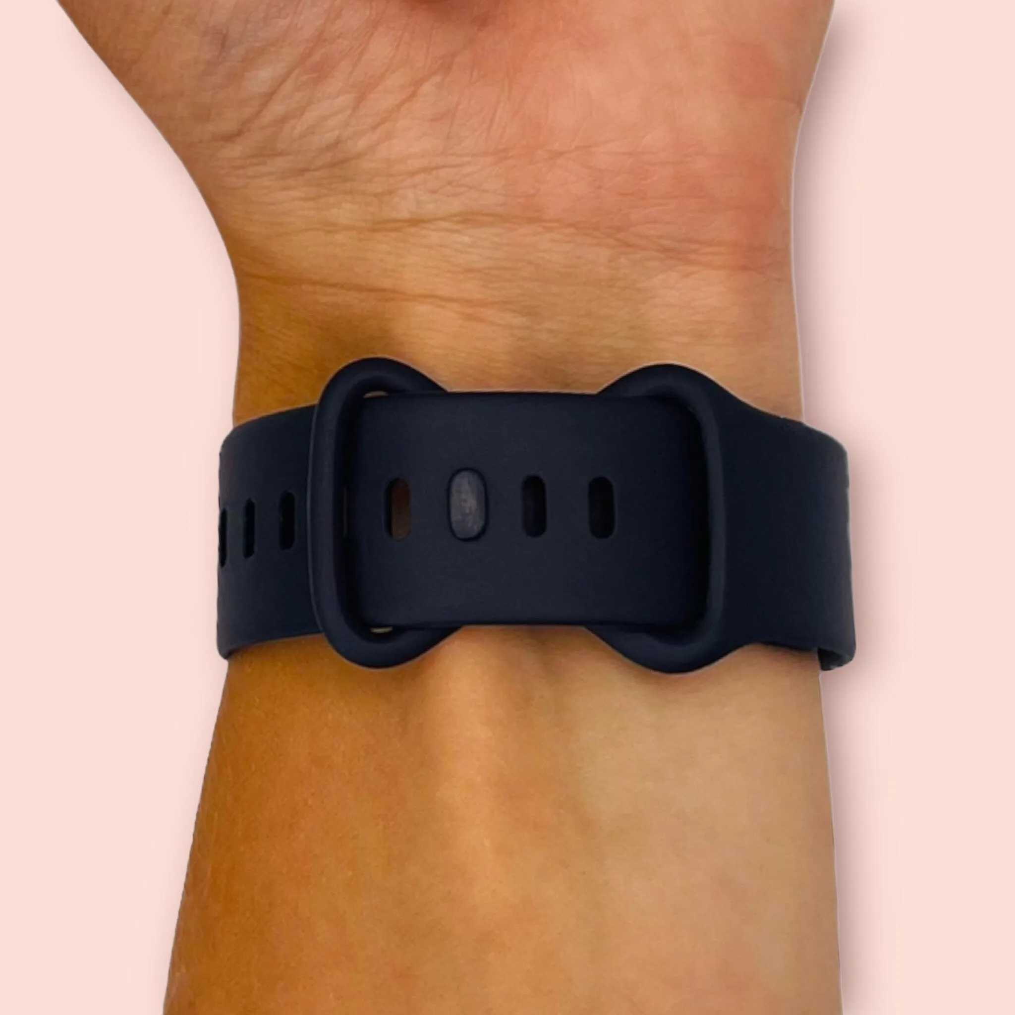 Replacement Silicone Watch Straps Compatible with the Fitbit Charge 5