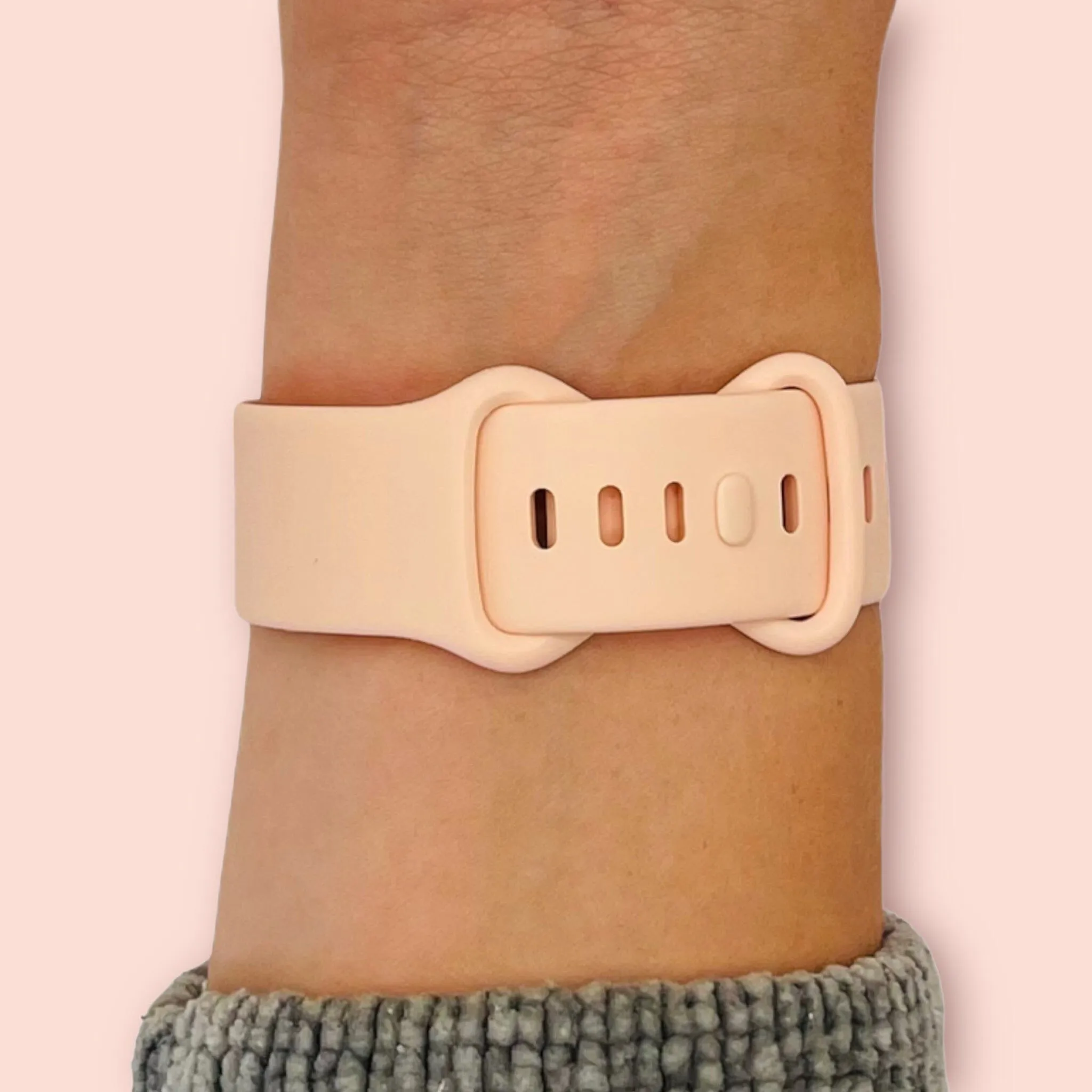 Replacement Silicone Watch Straps Compatible with the Fitbit Charge 5
