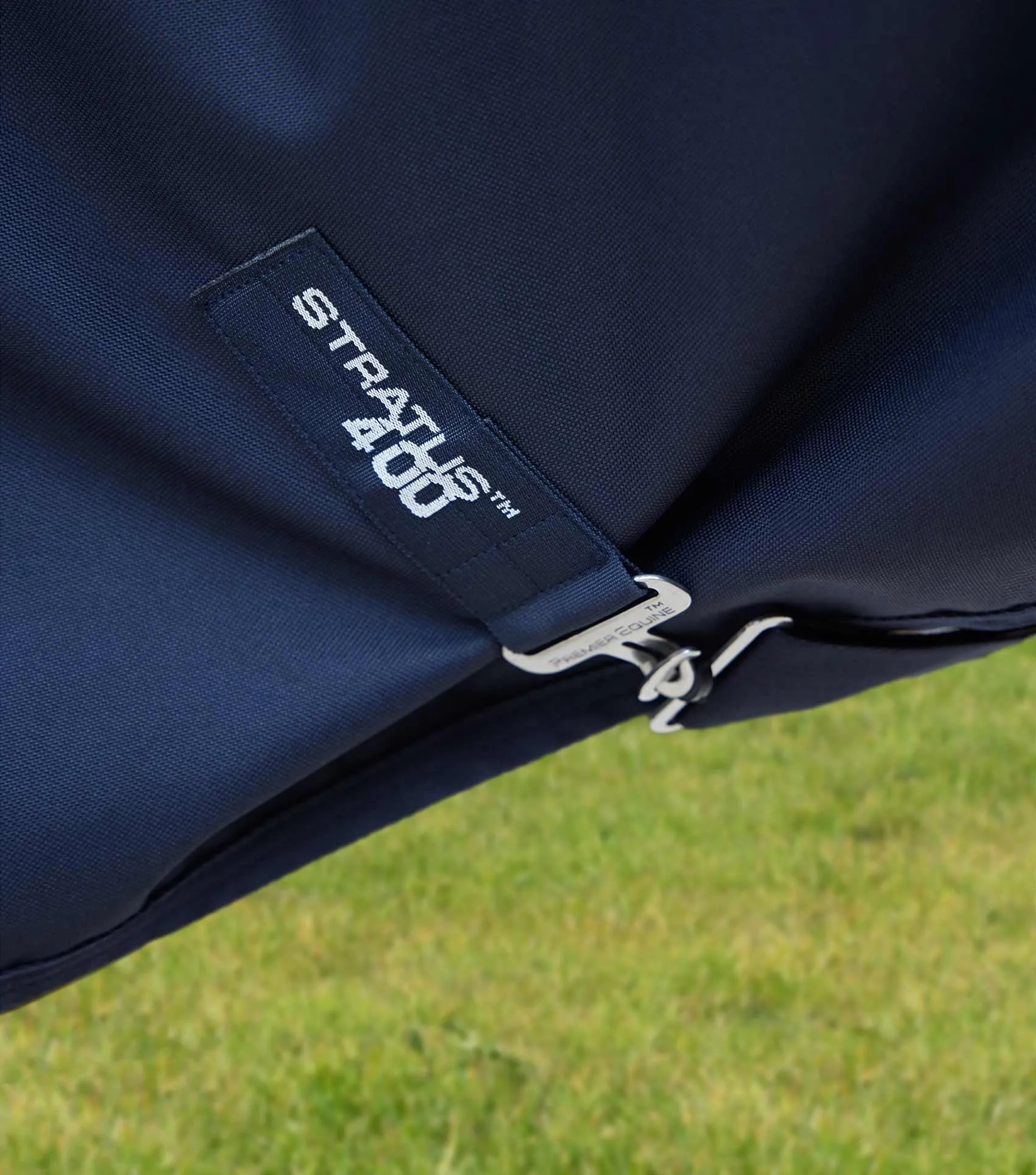 Stratus 1200 Series 400g Turnout Rug with Classic Neck Cover Navy