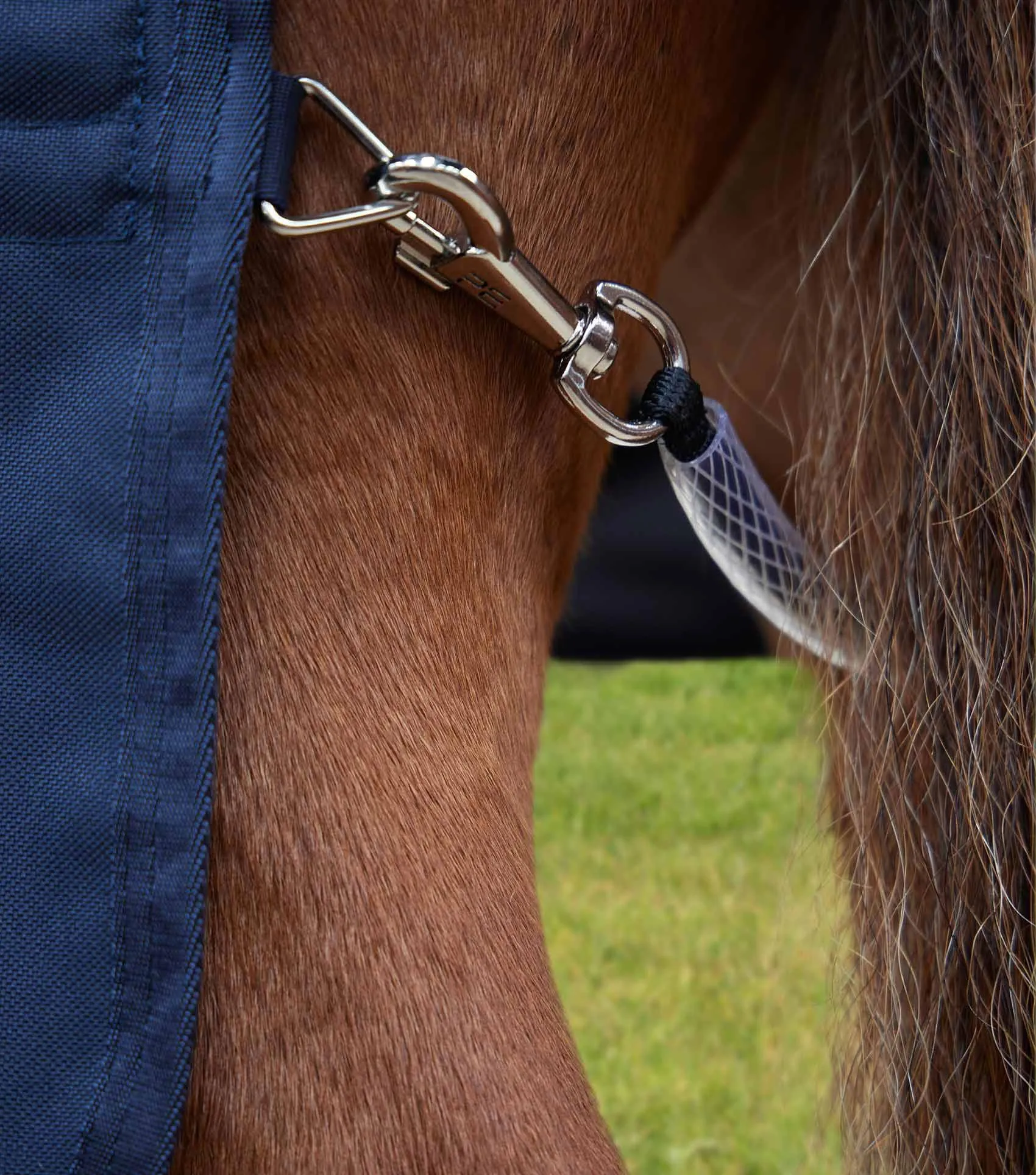 Stratus 1200 Series 400g Turnout Rug with Classic Neck Cover Navy