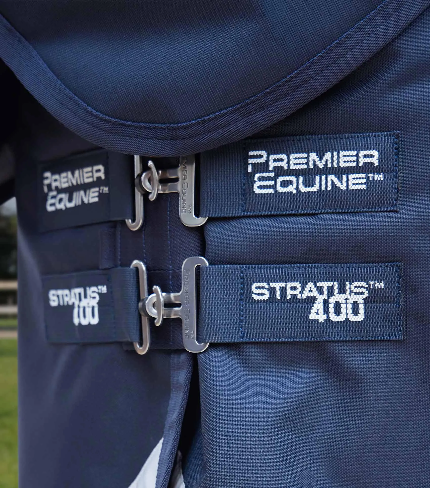 Stratus 1200 Series 400g Turnout Rug with Classic Neck Cover Navy