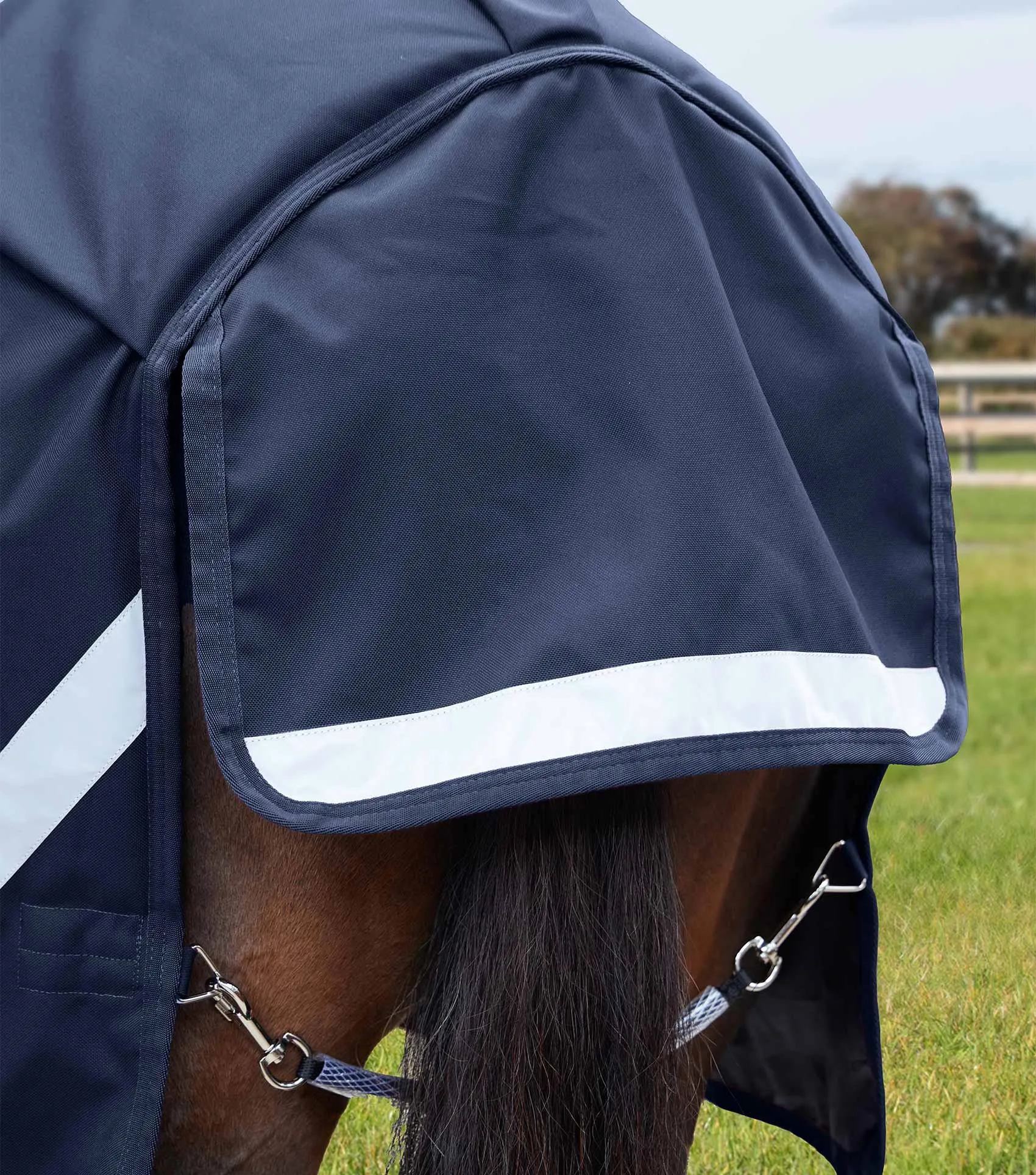 Stratus 1200 Series 400g Turnout Rug with Classic Neck Cover Navy