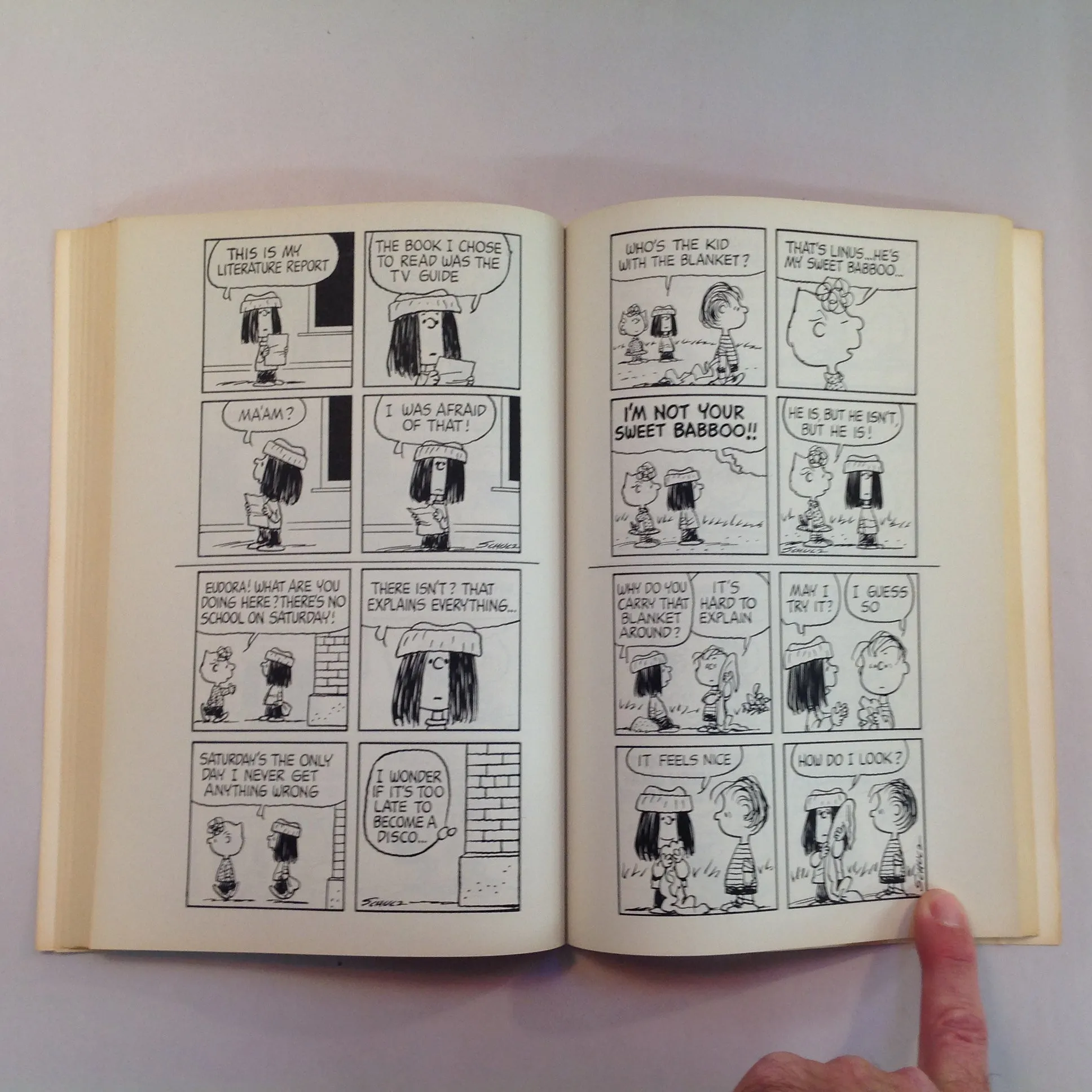 Vintage 1979 Trade Paperback Peanuts Parade: And A Woodstock in A Birch Tree Charles M. Schulz