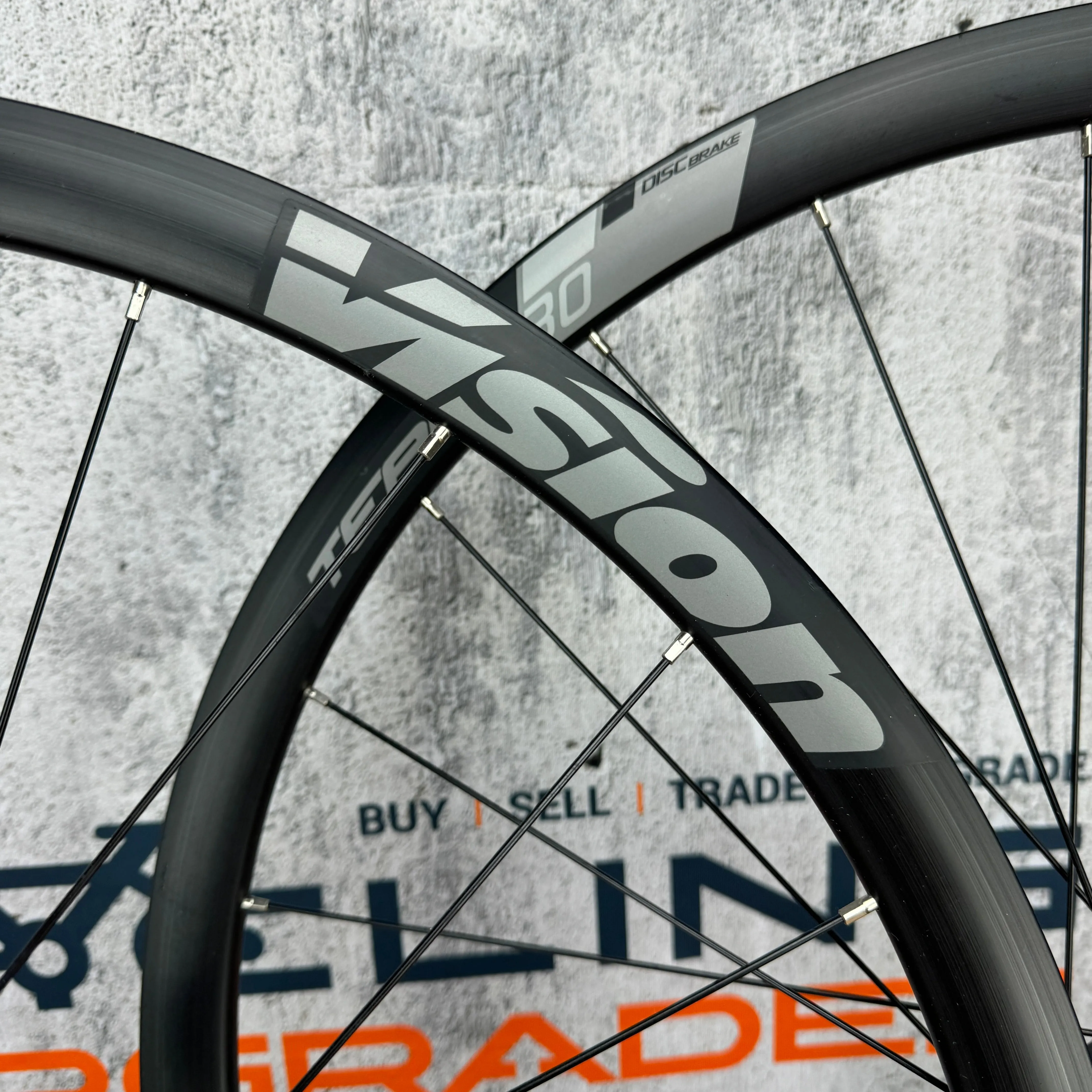 Vision Team 30 Alloy Tubeless Center Lock Disc Brake Wheelset 700c 1869g